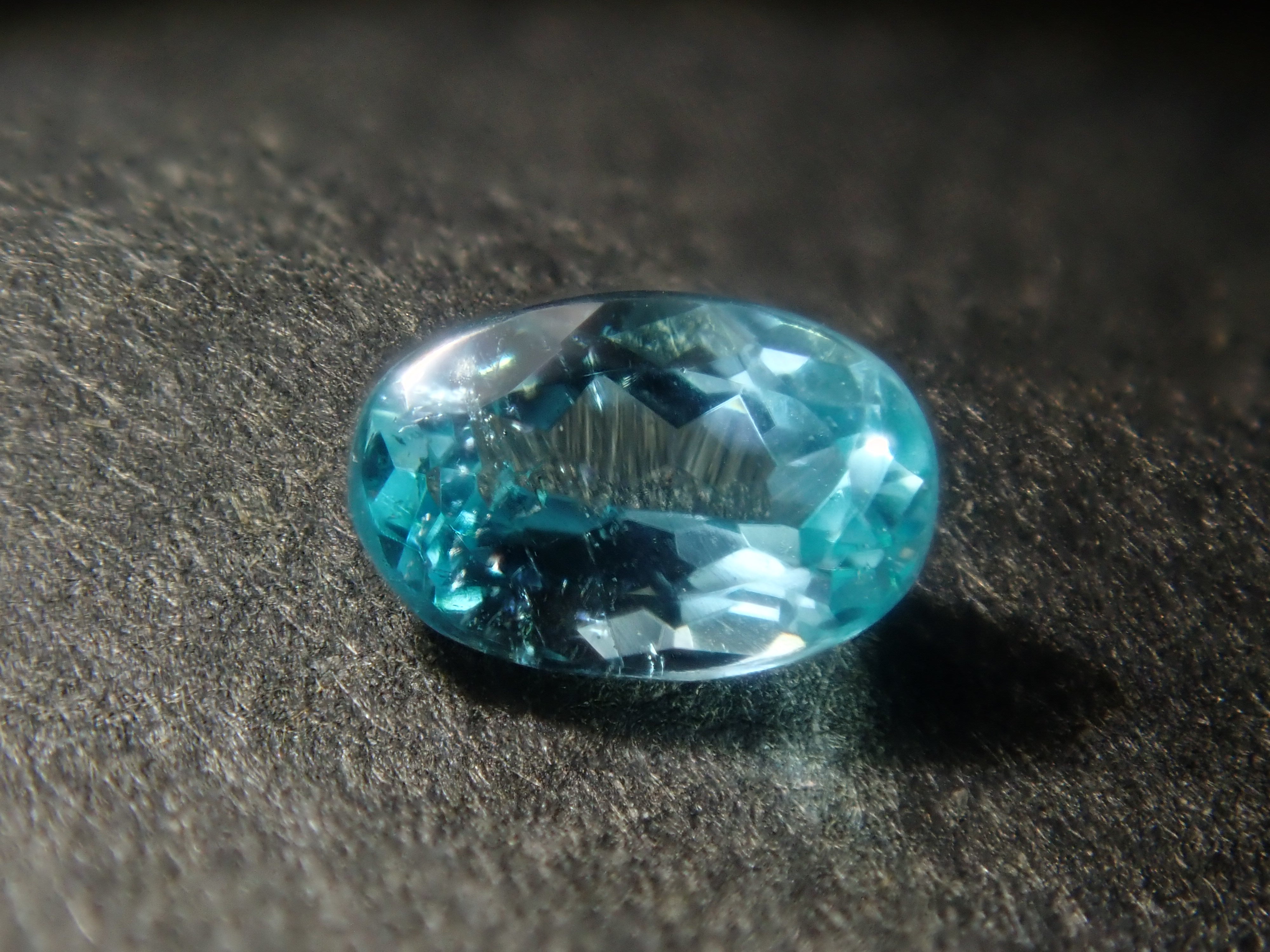 【12/31  22時販売】《限定15石》ブルー石ガチャ（ブラジル産パライバトルマリン0.157ct・ドイツ産アウイナイト3.5mm・トップクオリティのベニトアイト・パライバトルマリンインクォーツ4.5mm・カスタムカットのアクアマリン）《複数購入割引有》