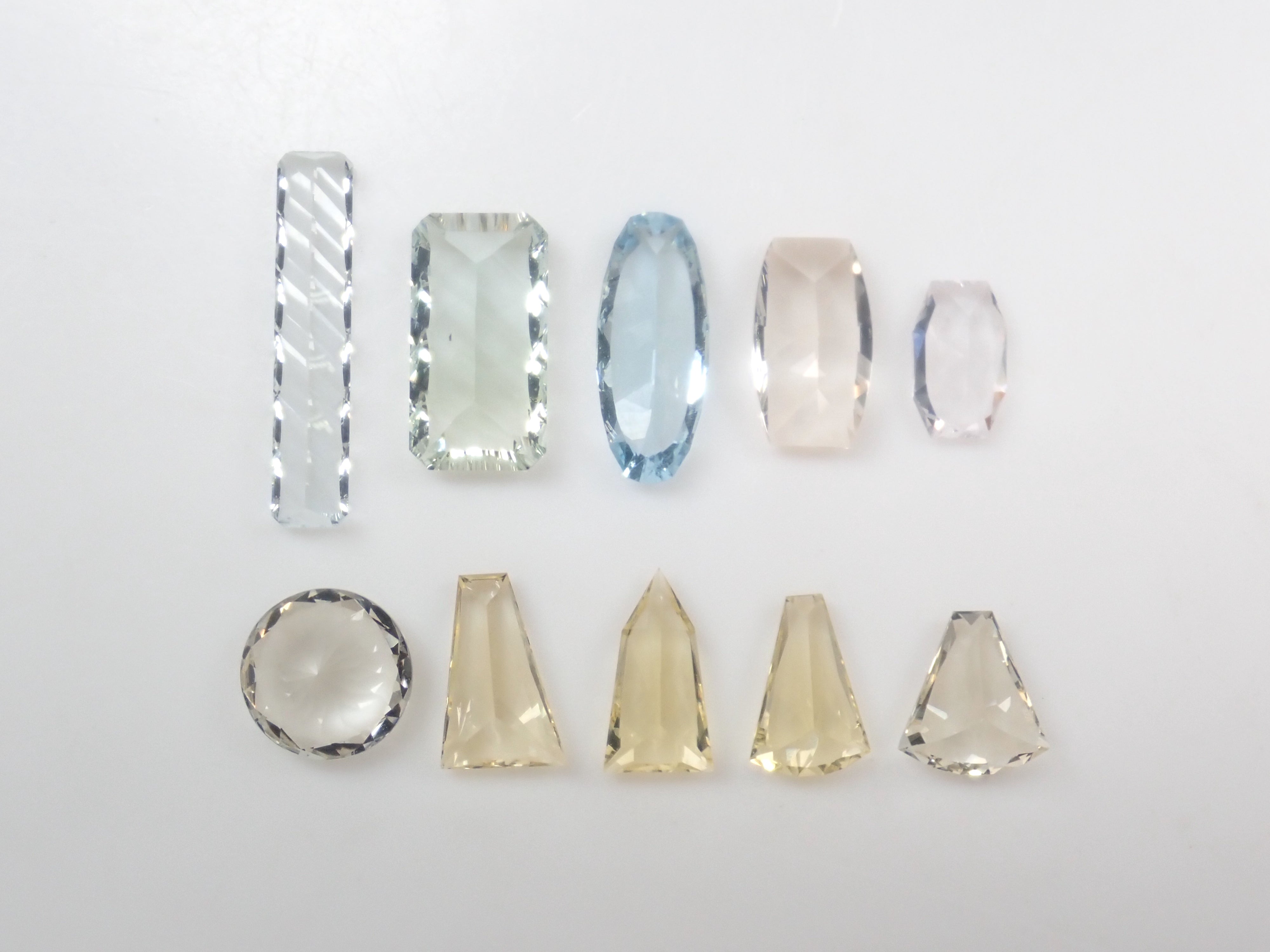 【1/3 22時販売】《限定13石》ベリルガチャ（甲州貴石切子のアクアマリン・ボルテックスカット含む）1石ルース《複数購入割引有》