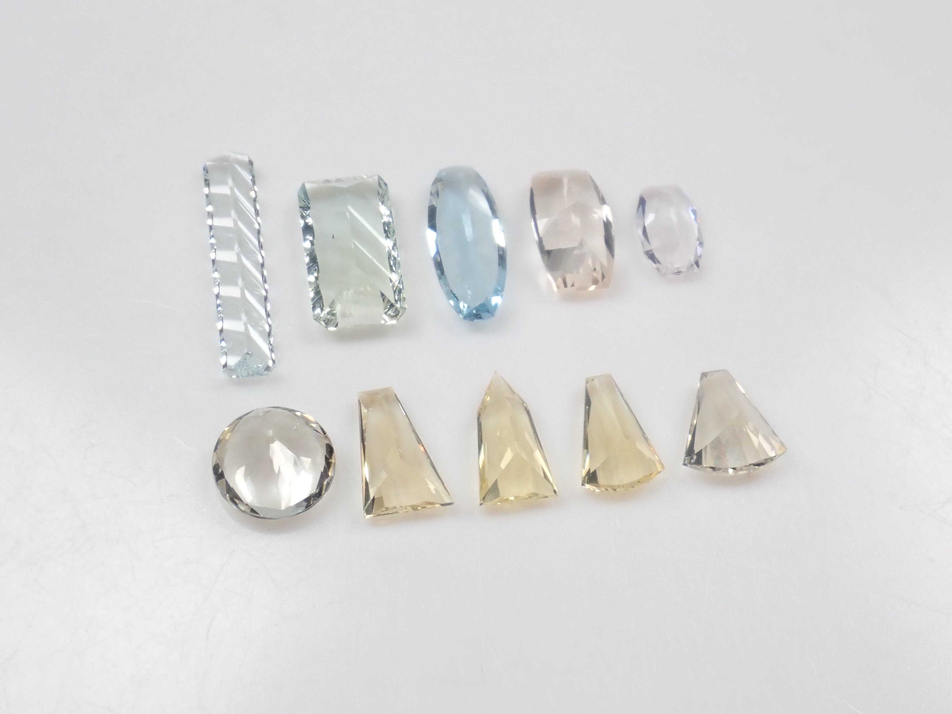 【1/3 22時販売】《限定13石》ベリルガチャ（甲州貴石切子のアクアマリン・ボルテックスカット含む）1石ルース《複数購入割引有》