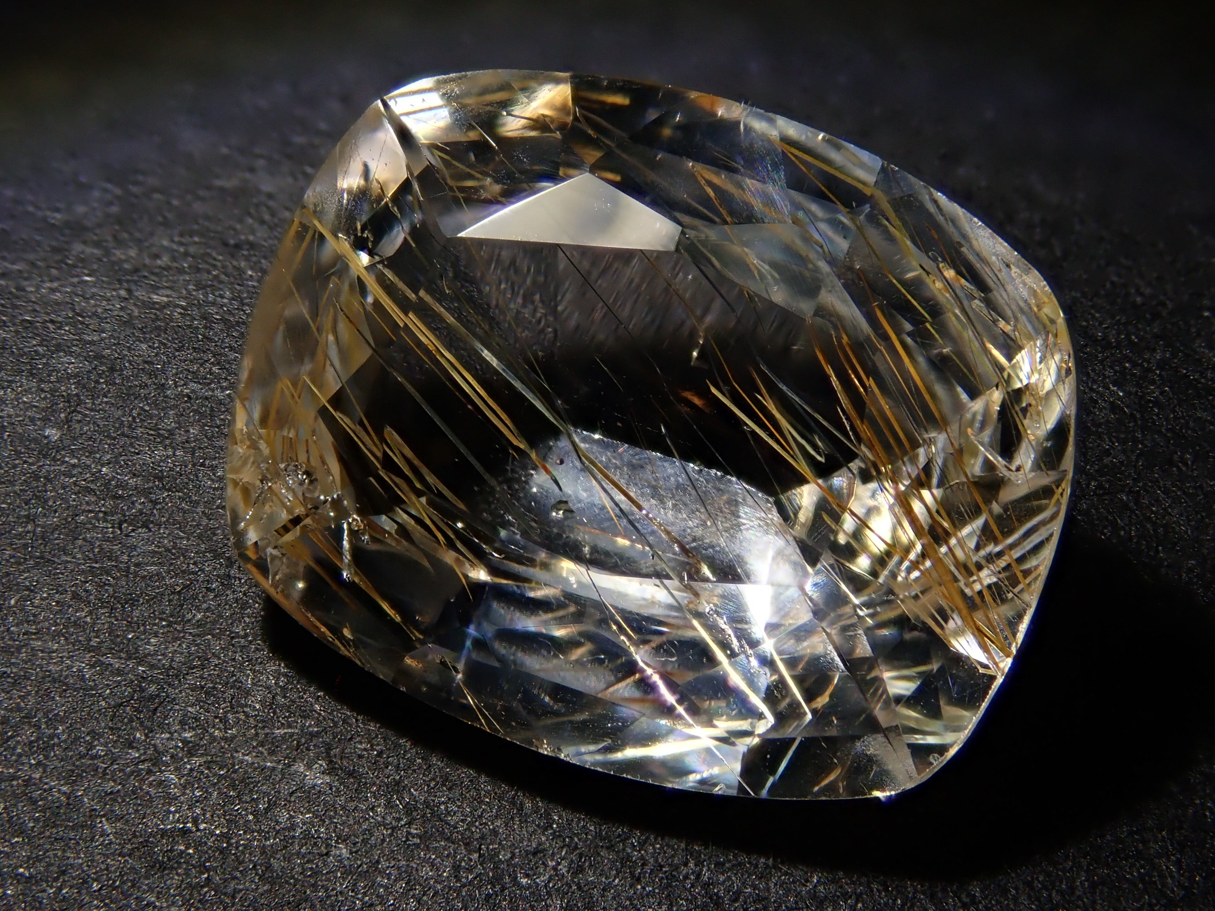 [Mr. Sanjay] Limonite Intopaz from Sri Lanka 3.973ct loose