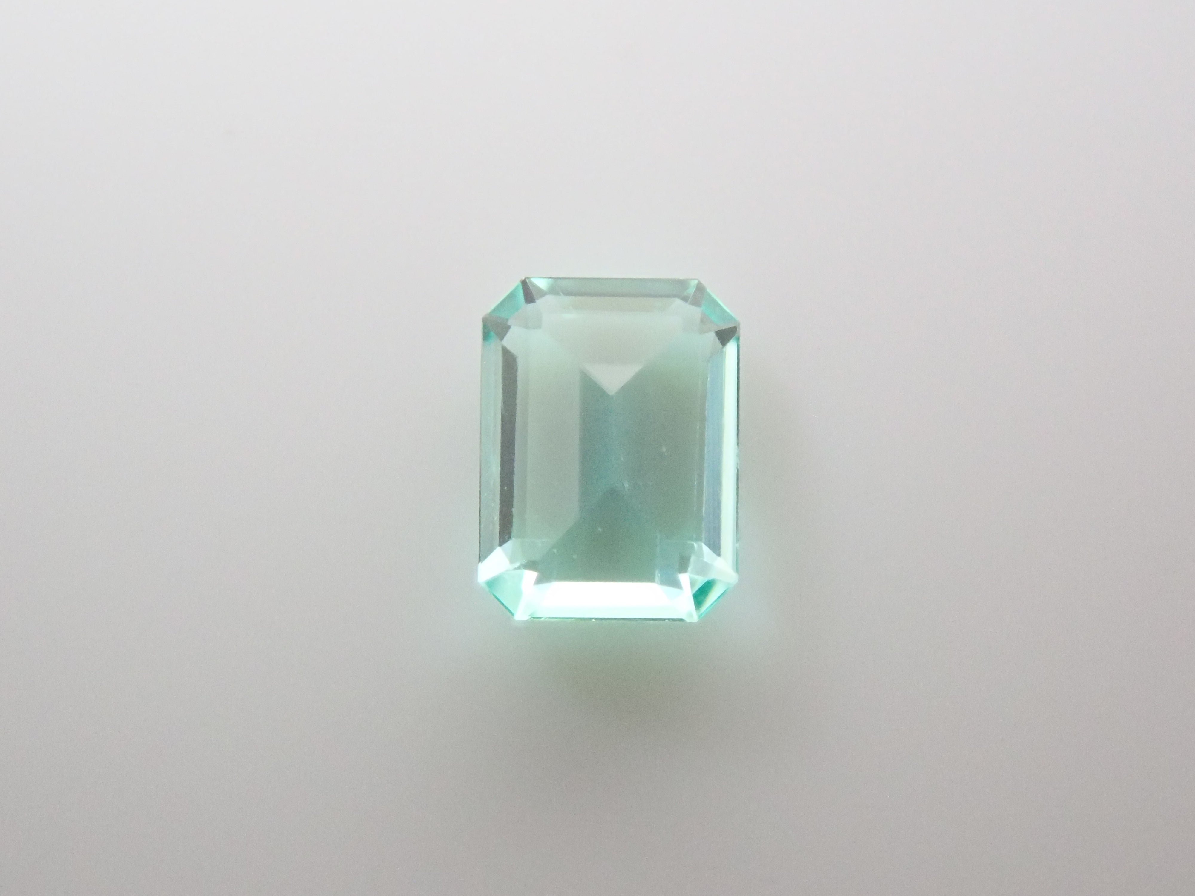 コロンビア産ノンオイルエメラルド（NONE） 0.060ctルース GIA