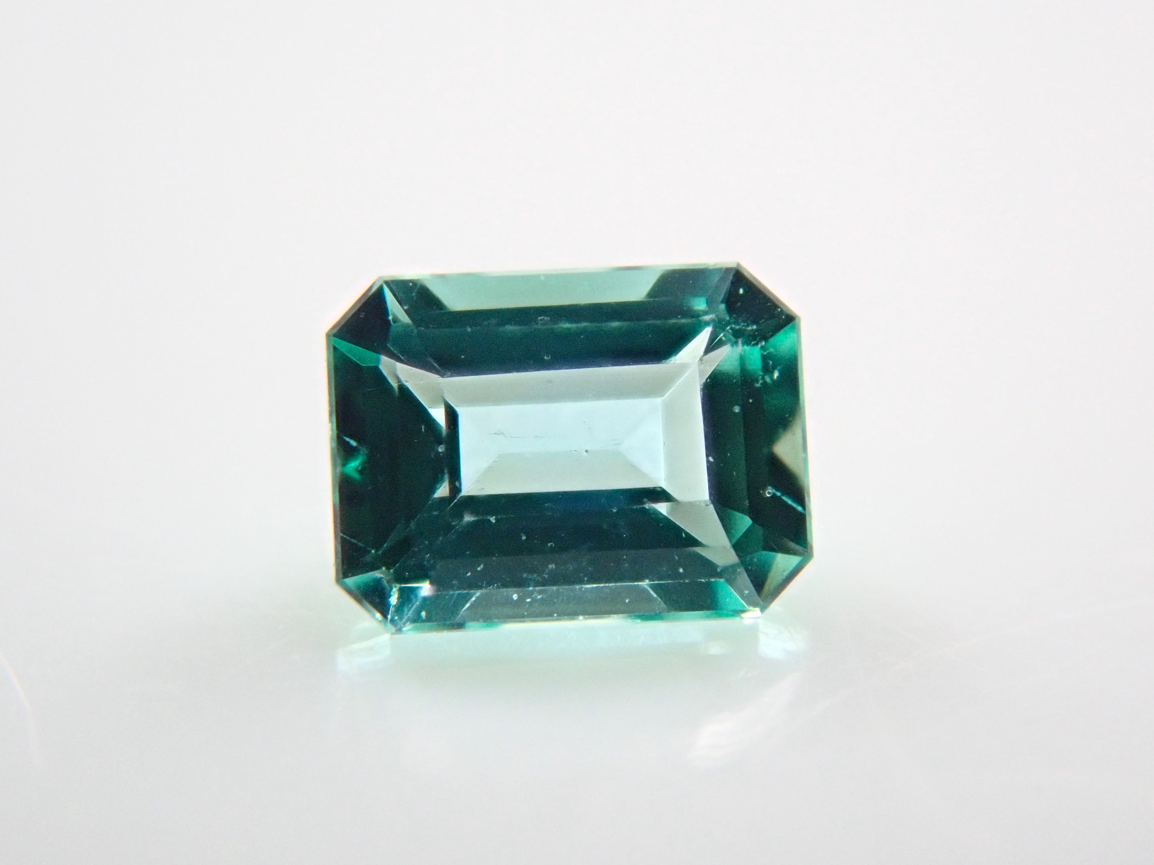 [Sales start 10:00 PM on May 4th] Colombian non-oil emerald (NONE) 0.060ct loose GIA