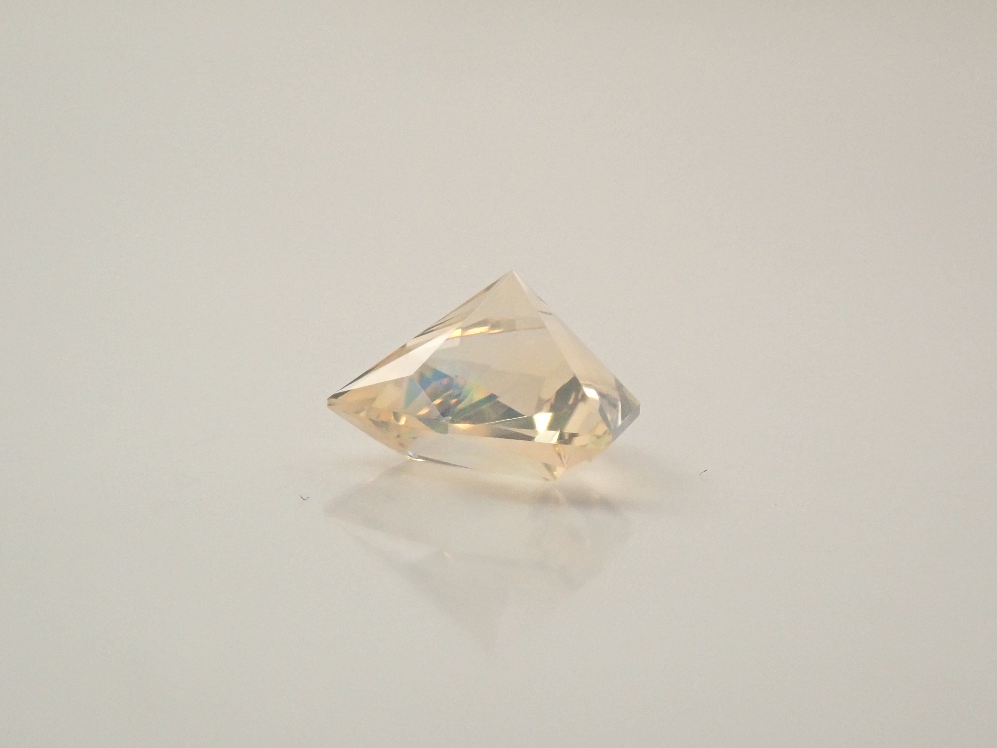 [12561478] Fire Opal (Faceted Cut) 0.401ct Loose Stone