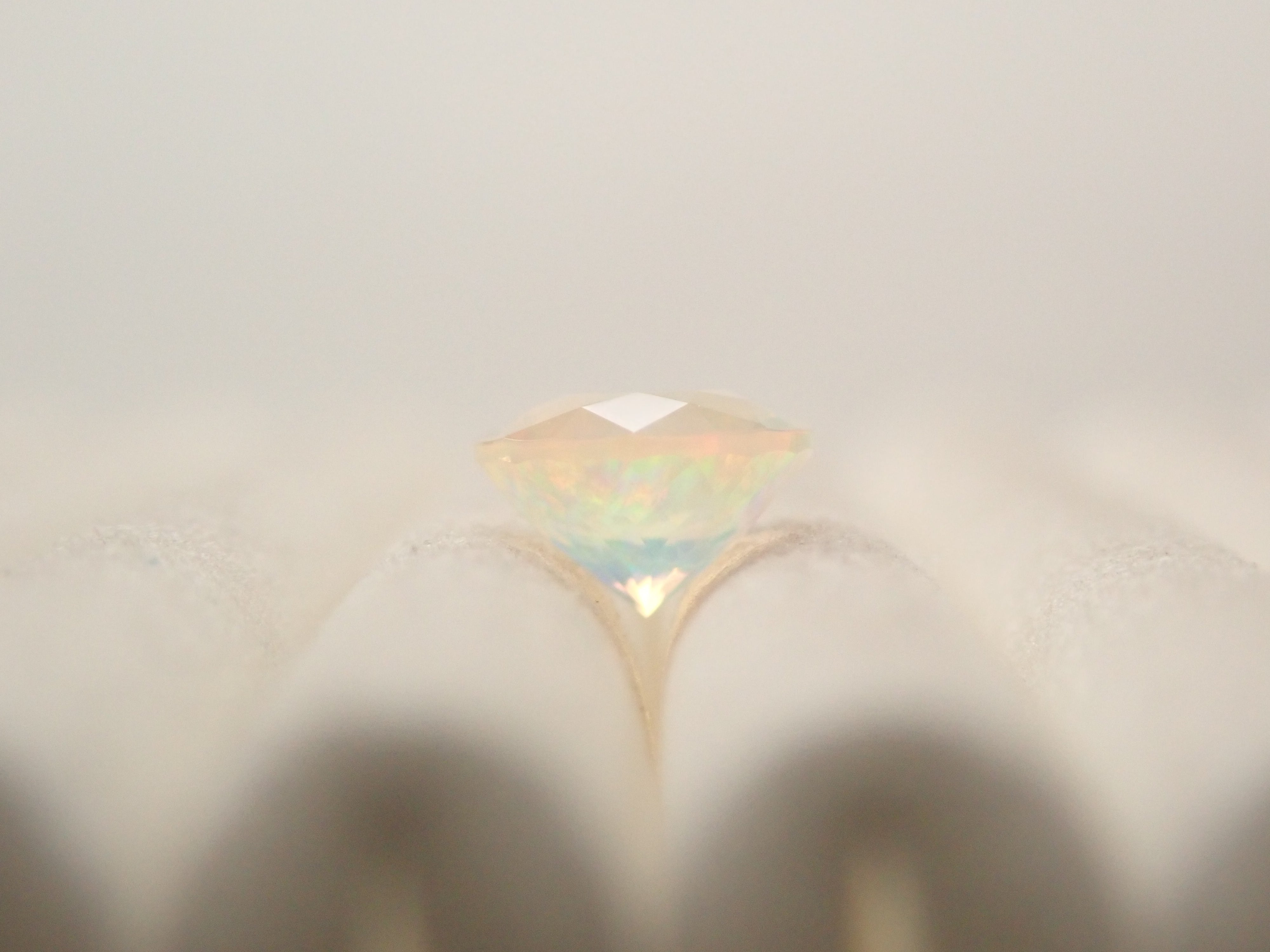 [12561479] Opal (faceted cut) 0.261ct loose stone