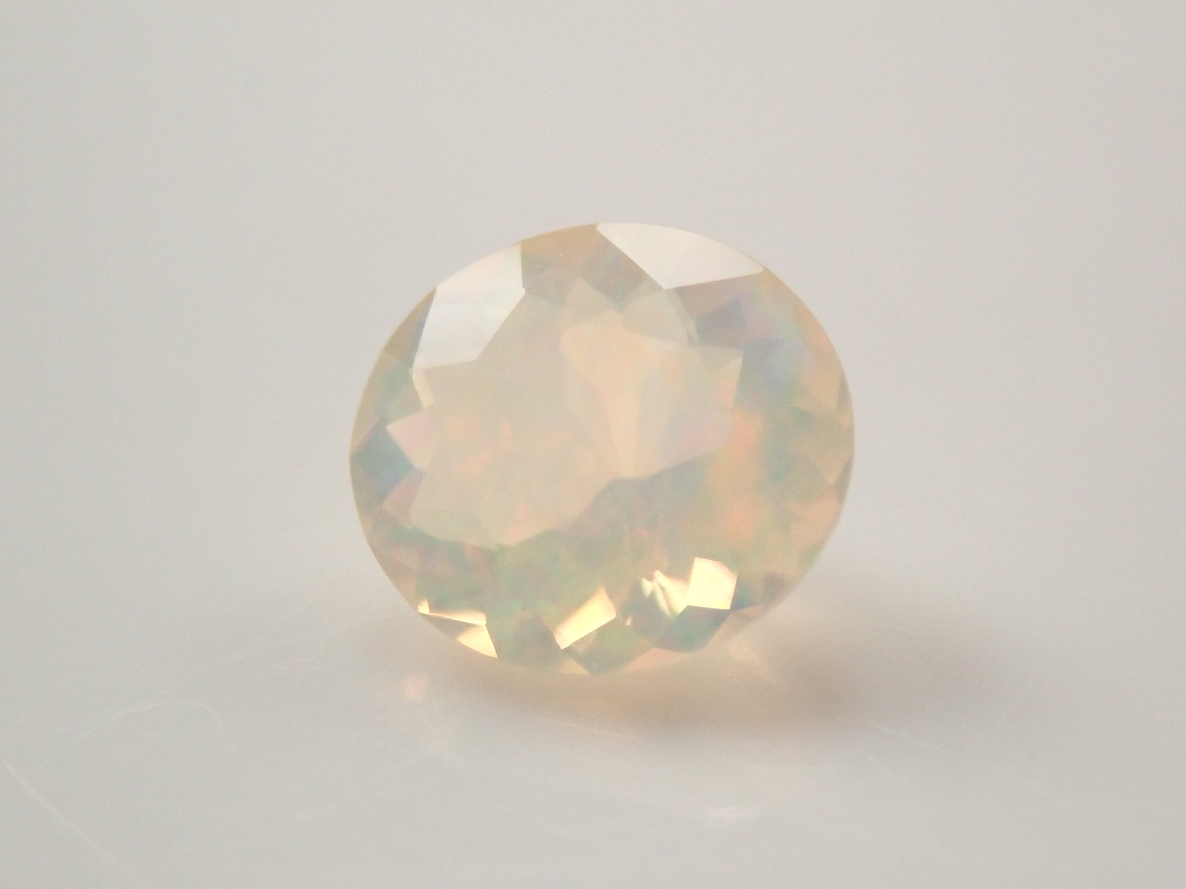 [12561479] Opal (faceted cut) 0.261ct loose stone