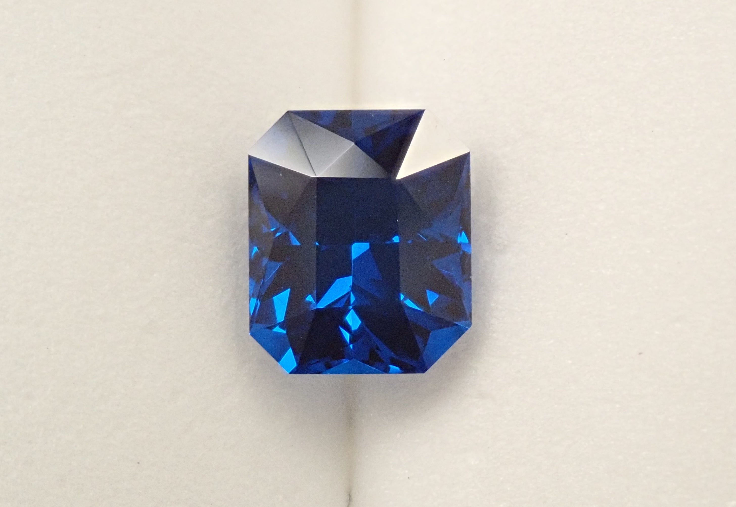 [12561446] Synthetic Cobalt Spinel 1.886ct Loose Stone