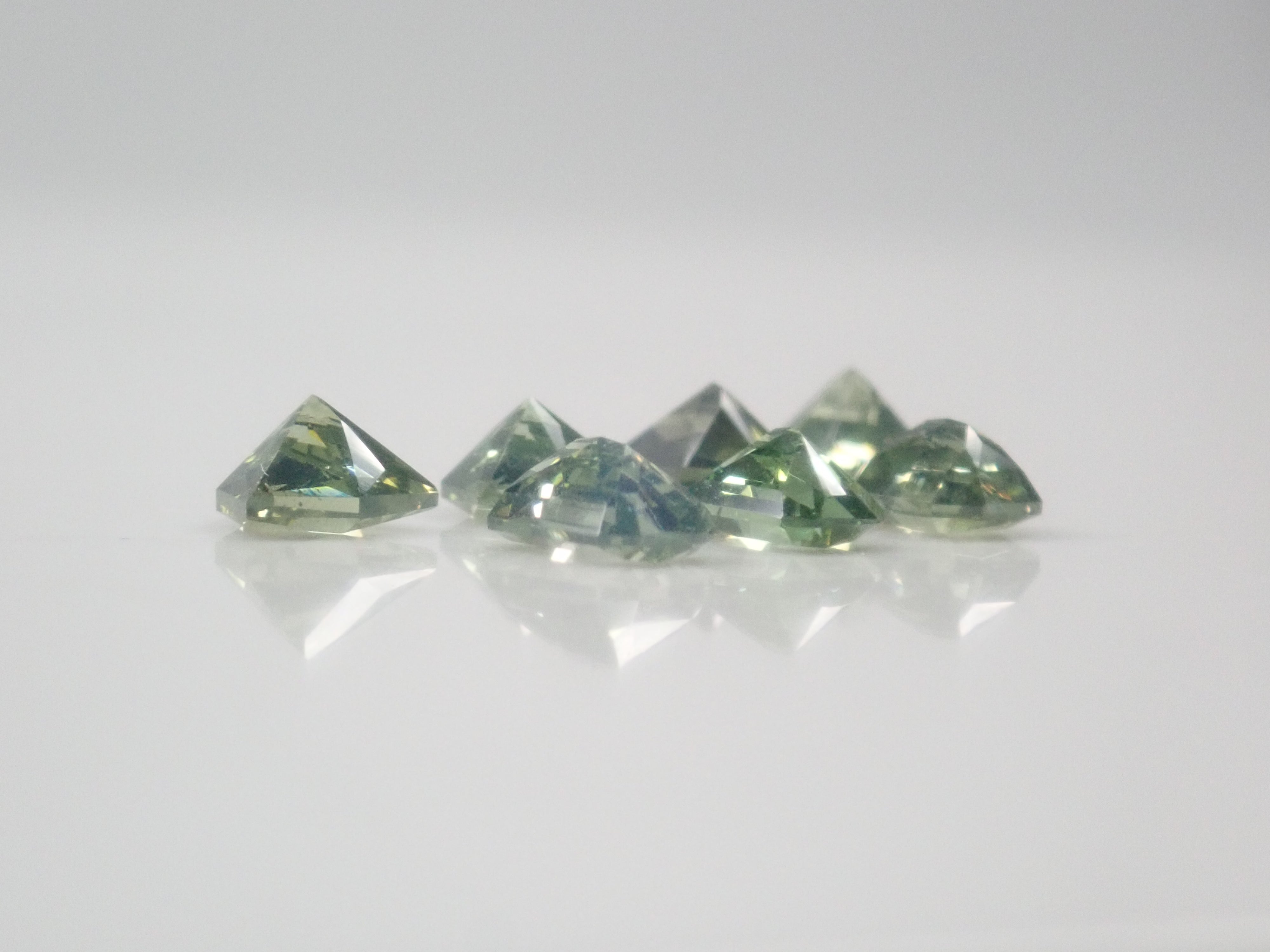 【1/9 22時販売】《限定7石》スリランカ産グリーンジルコン（特殊カット、シルキータイプ含む）《複数購入割引有》