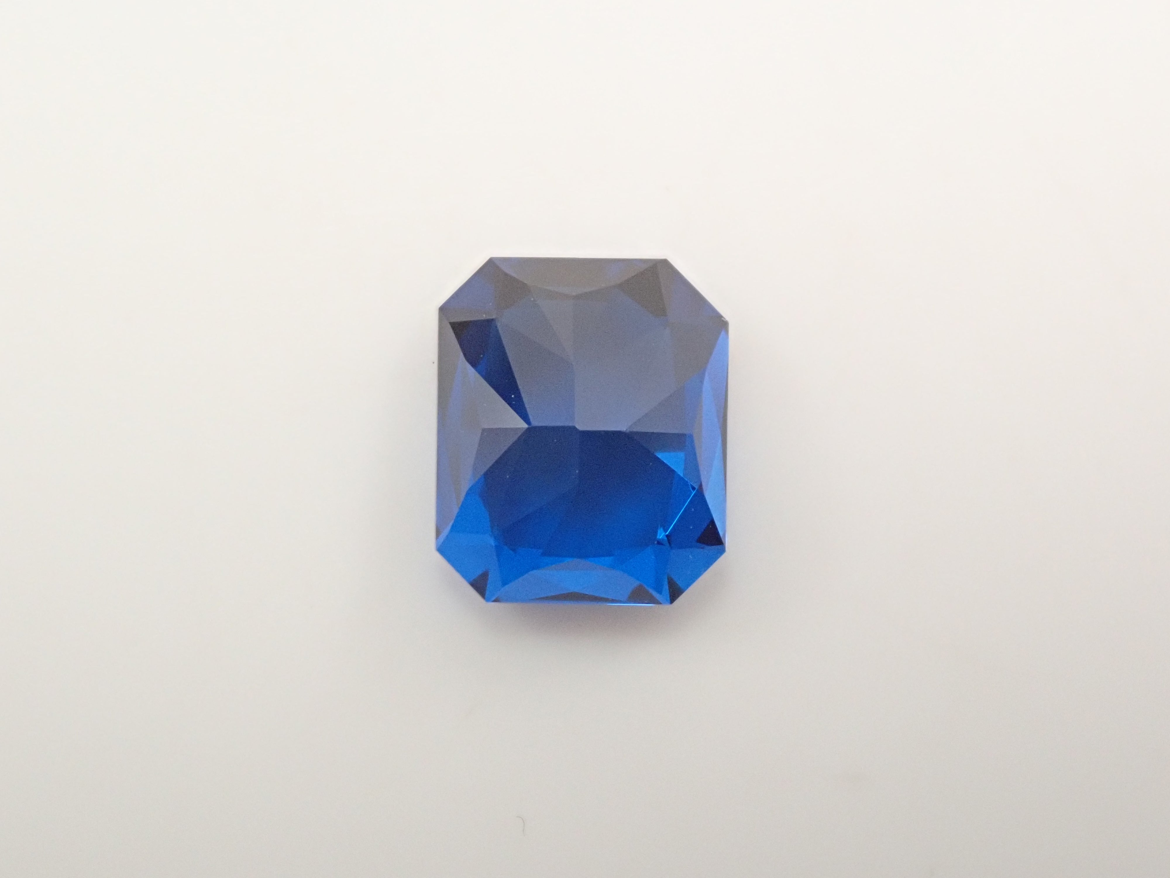 [12561446] Synthetic Cobalt Spinel 1.886ct Loose Stone