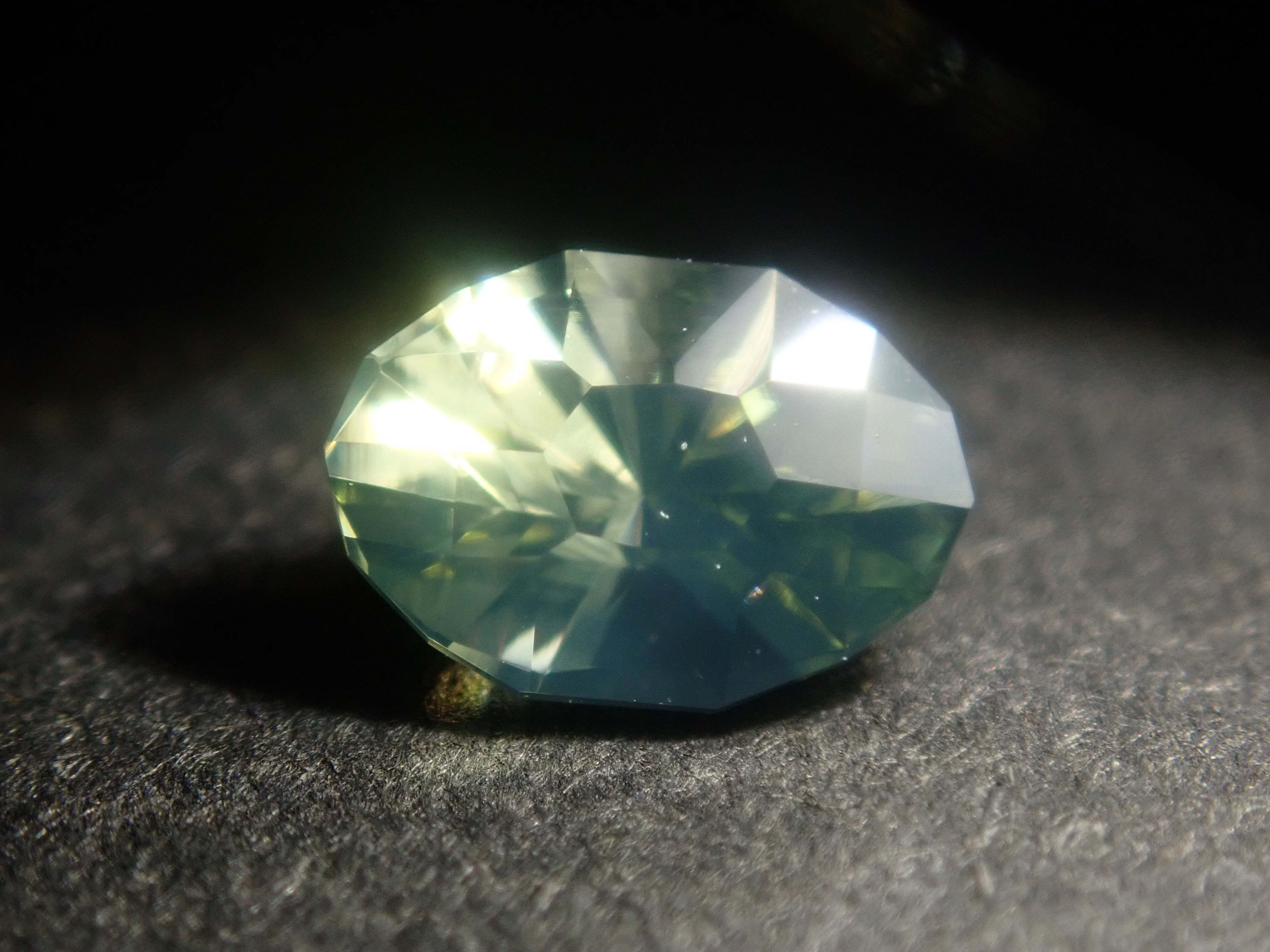 【1/9 22時販売】《限定7石》スリランカ産グリーンジルコン（特殊カット、シルキータイプ含む）《複数購入割引有》