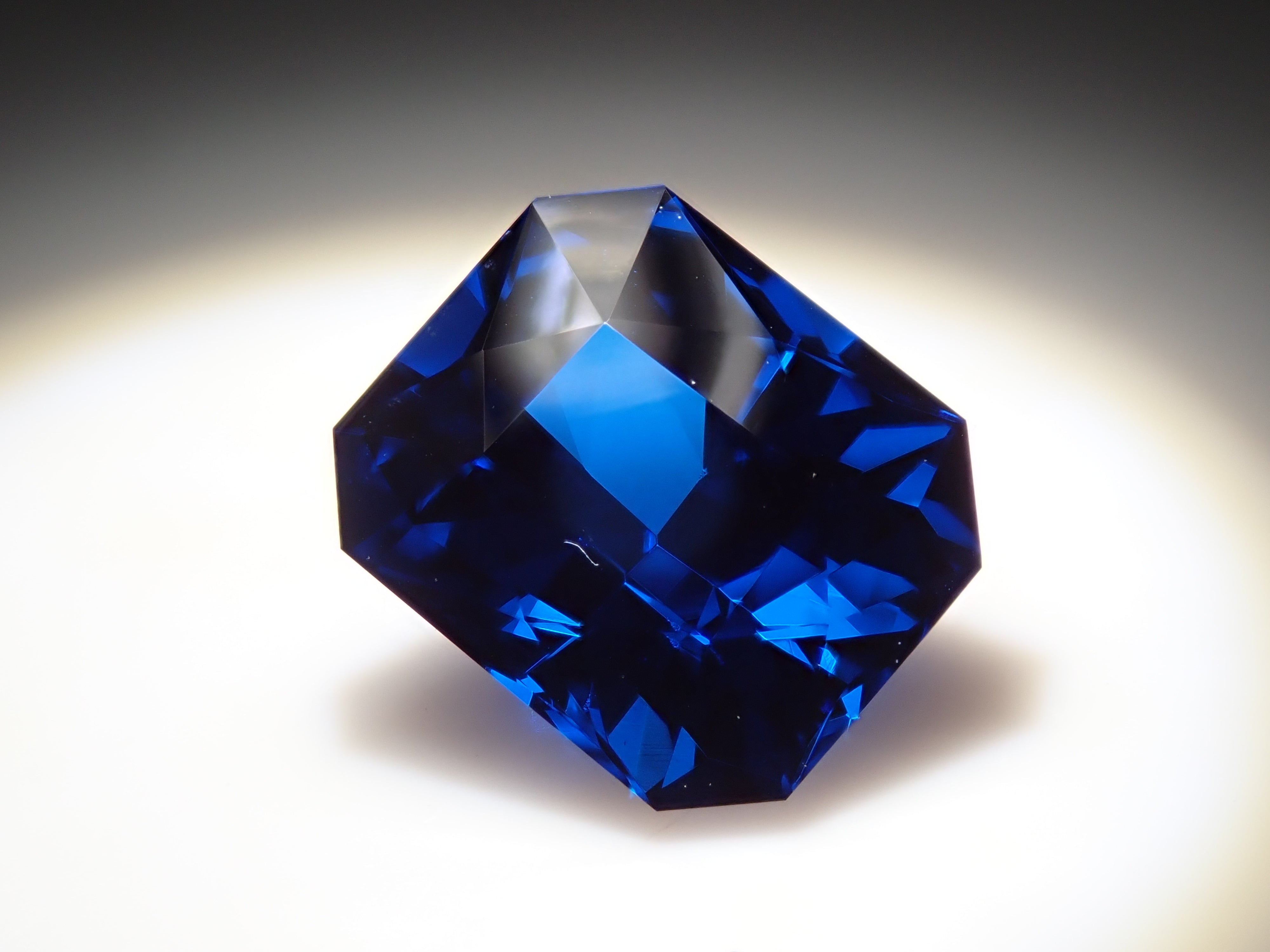 [12561446] Synthetic Cobalt Spinel 1.886ct Loose Stone