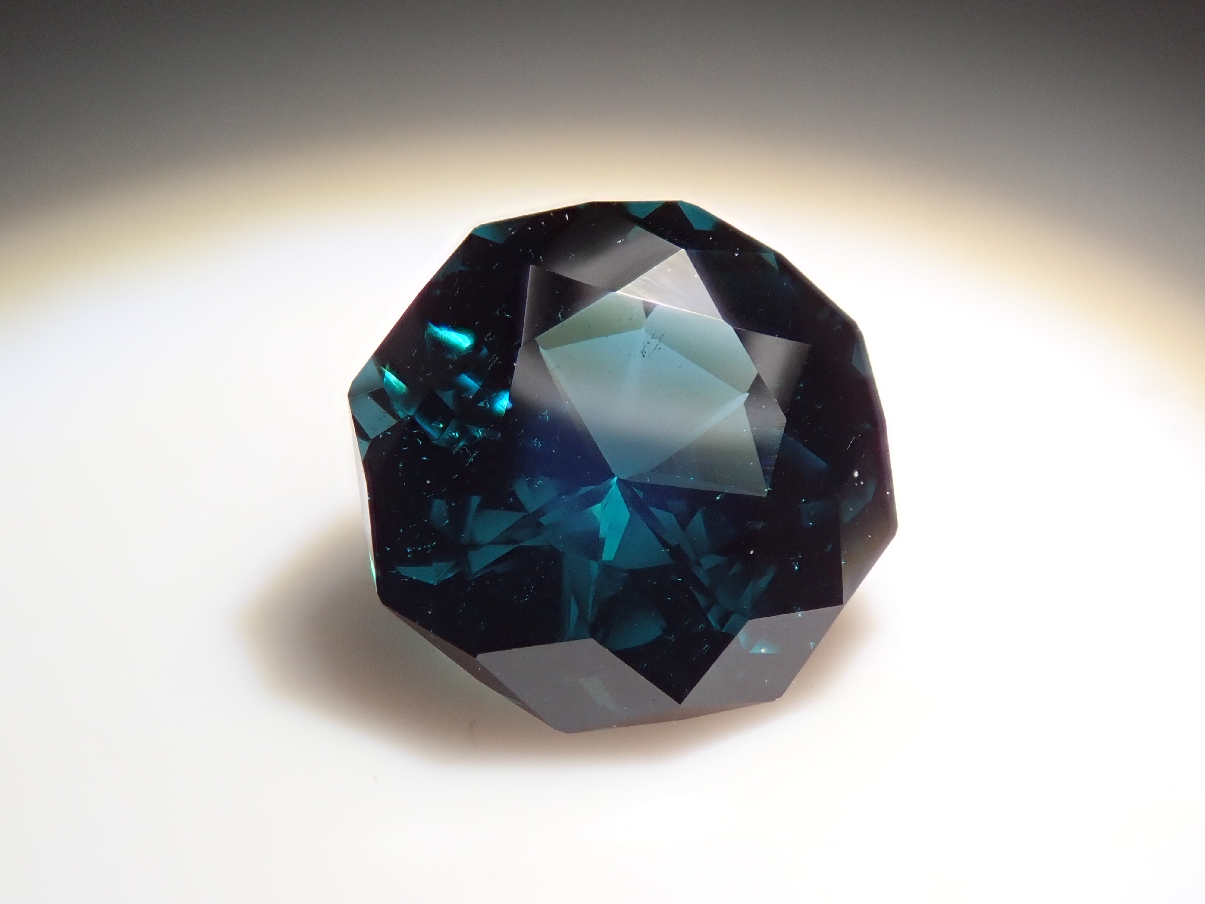 [12561447] Synthetic spinel 1.793ct loose stone