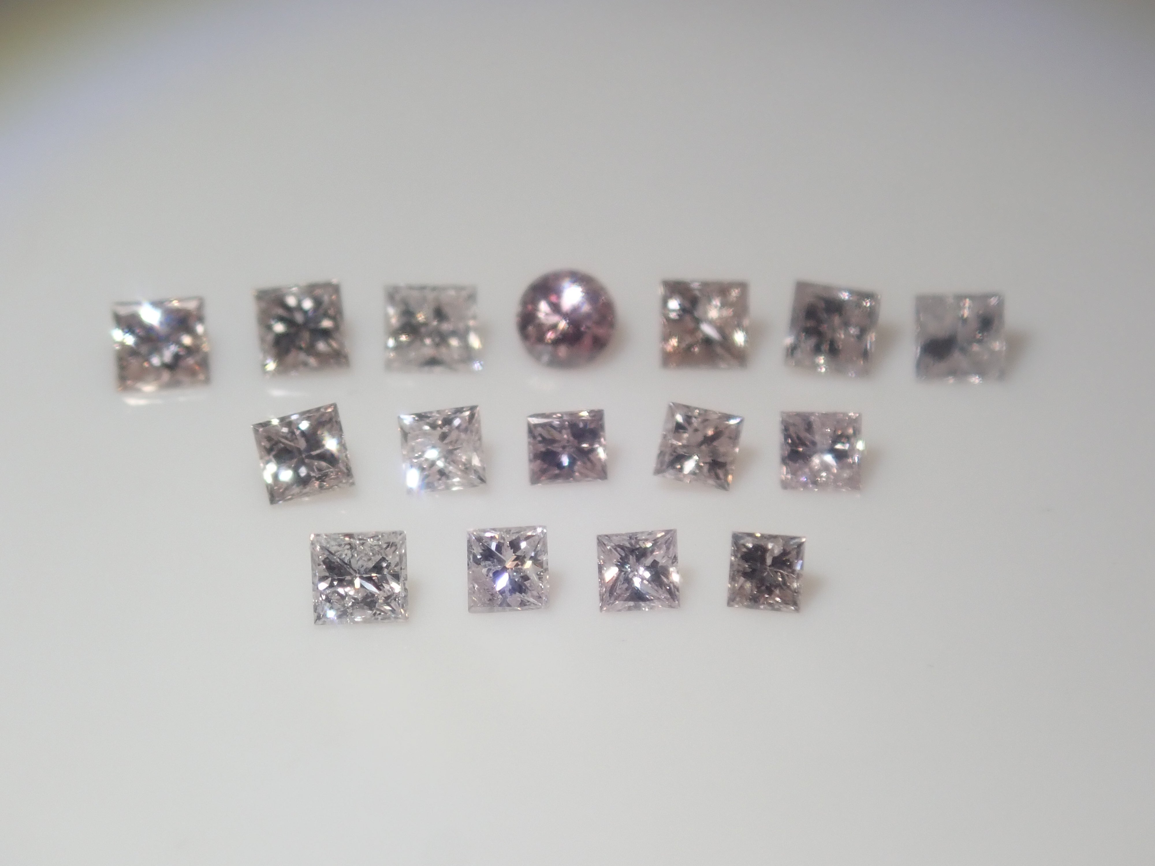 【1/18 22時販売】《限定16石》FANCY PURPLISH PINK/SI-1/含むピンクダイヤモンドガチャ《複数購入割引有》