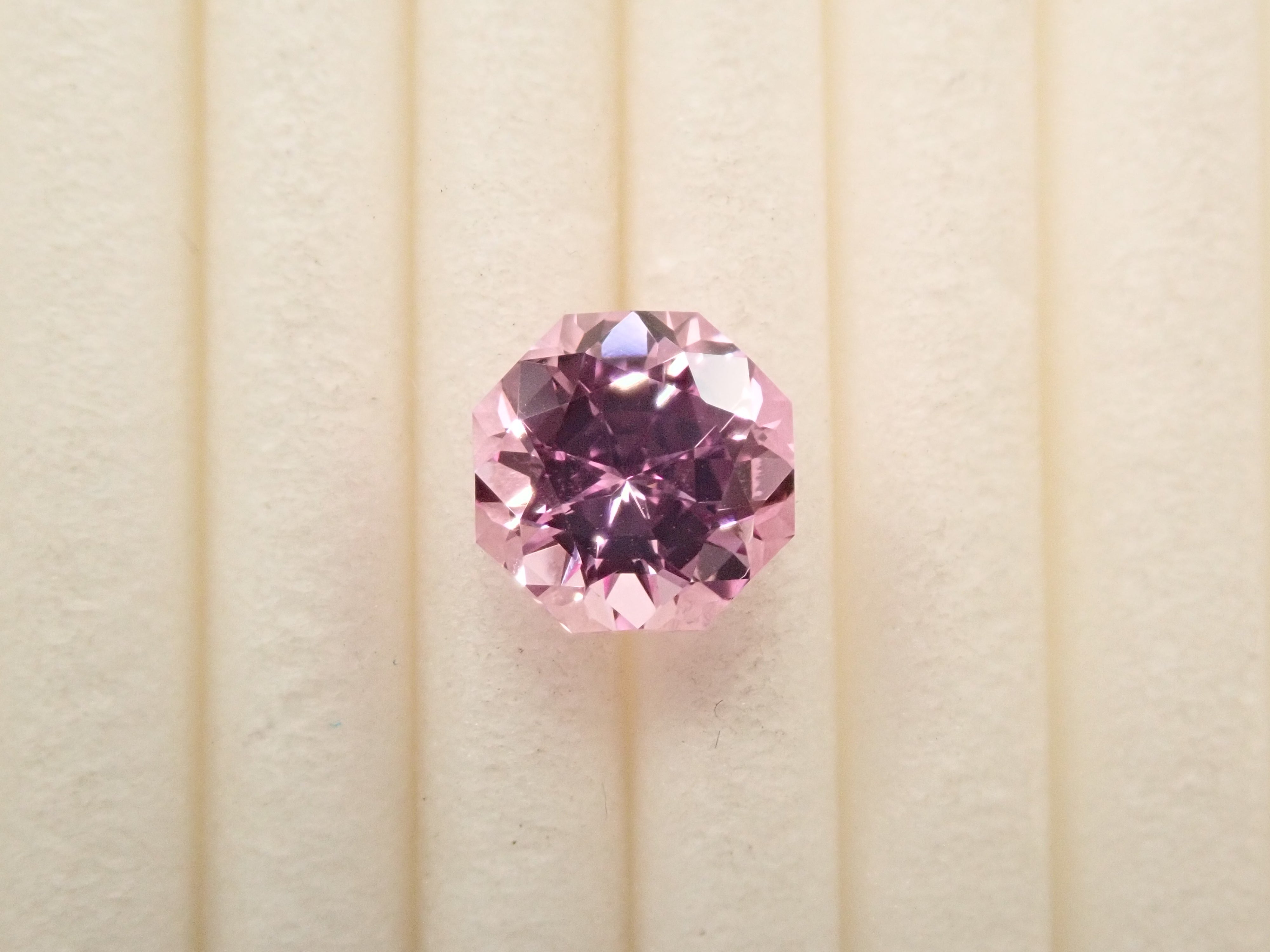 Synthetic sapphire 1.416ct loose stone (synthetic pink sapphire)