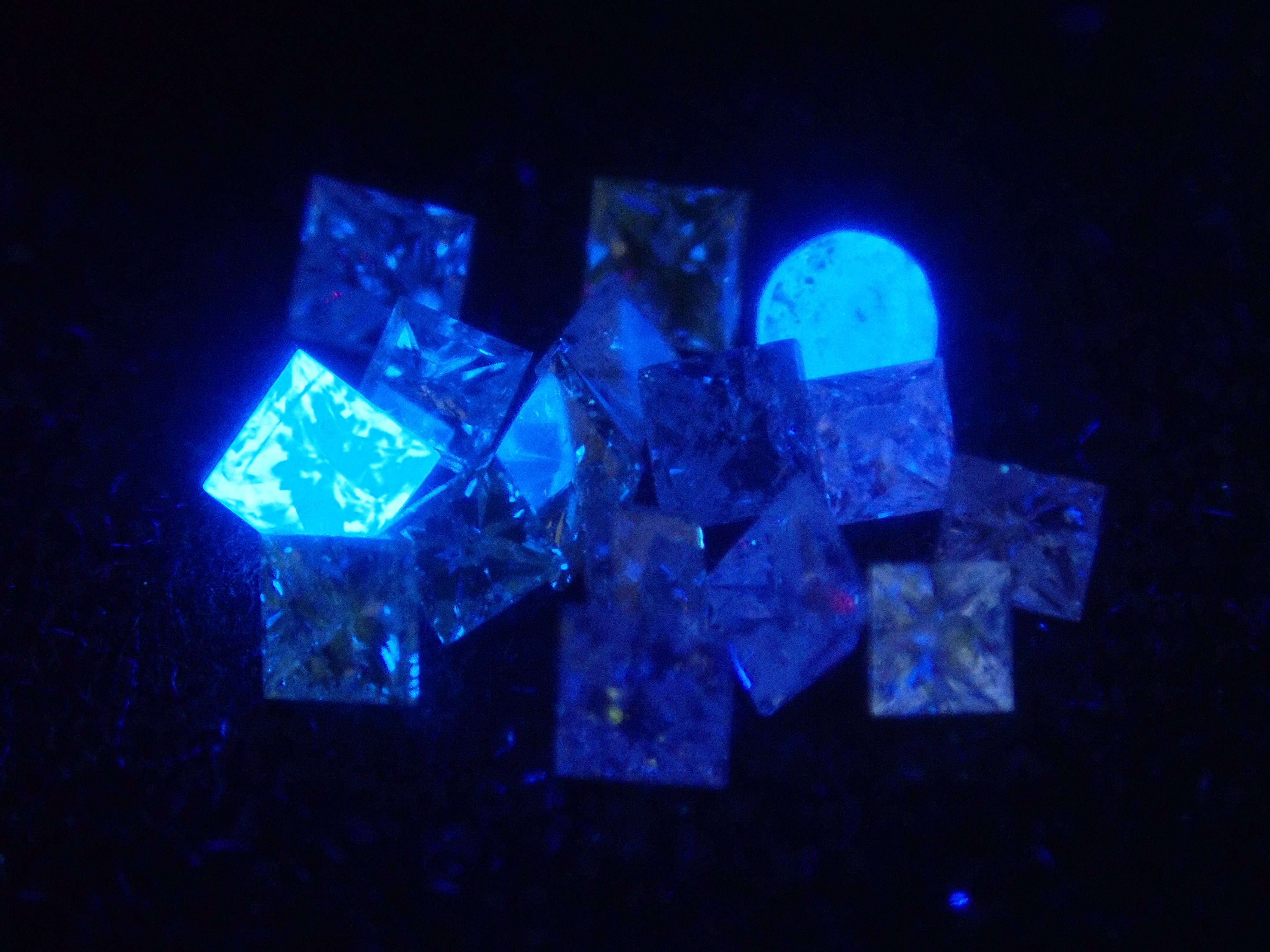 【1/18 22時販売】《限定16石》FANCY PURPLISH PINK/SI-1/含むピンクダイヤモンドガチャ《複数購入割引有》