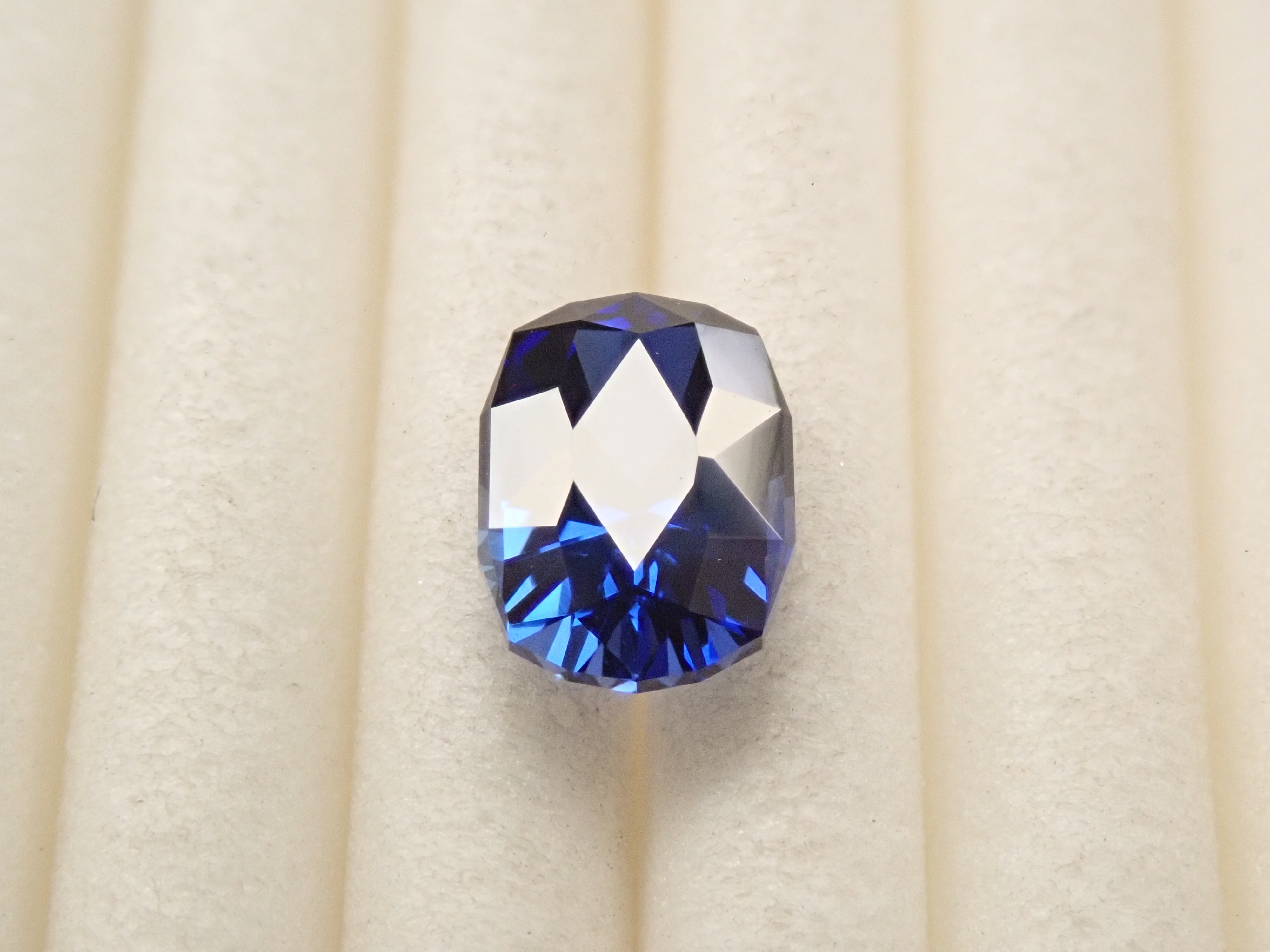 [12561450] Synthetic sapphire 0.879ct loose stone