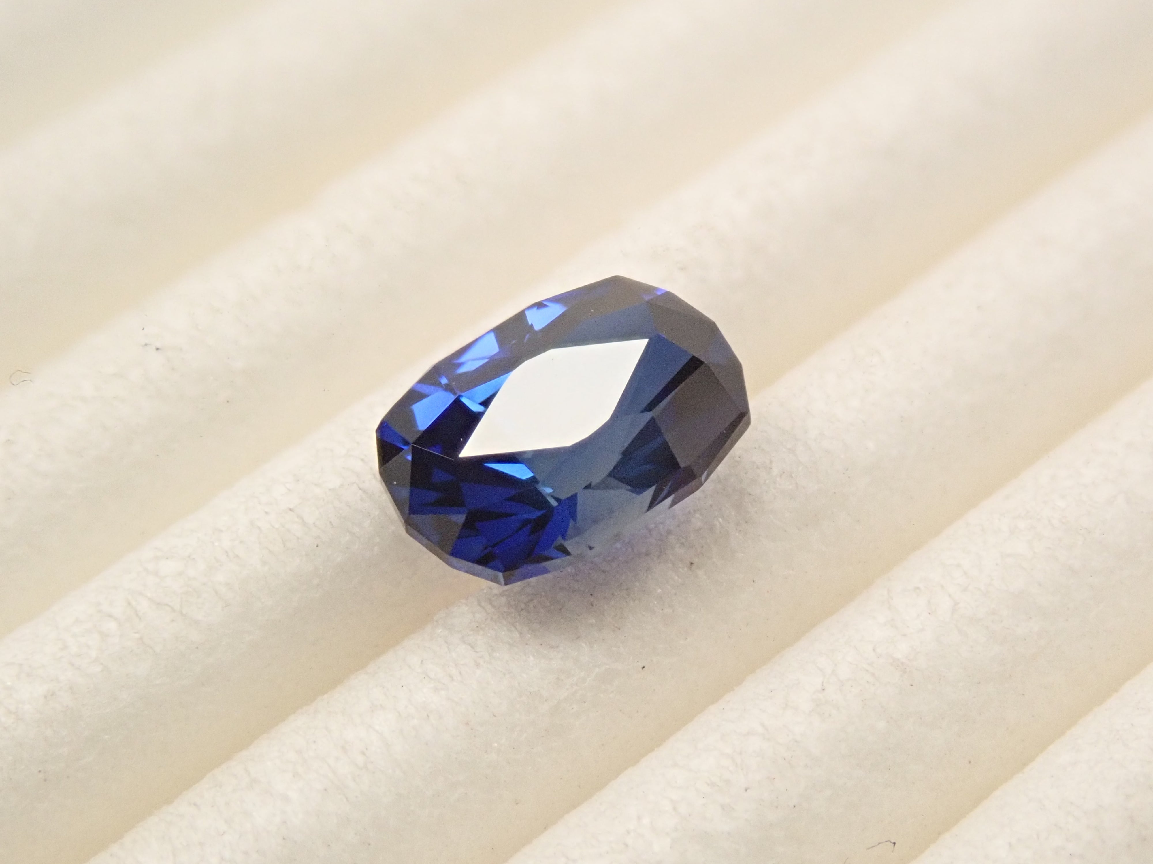 [12561450] Synthetic sapphire 0.879ct loose stone
