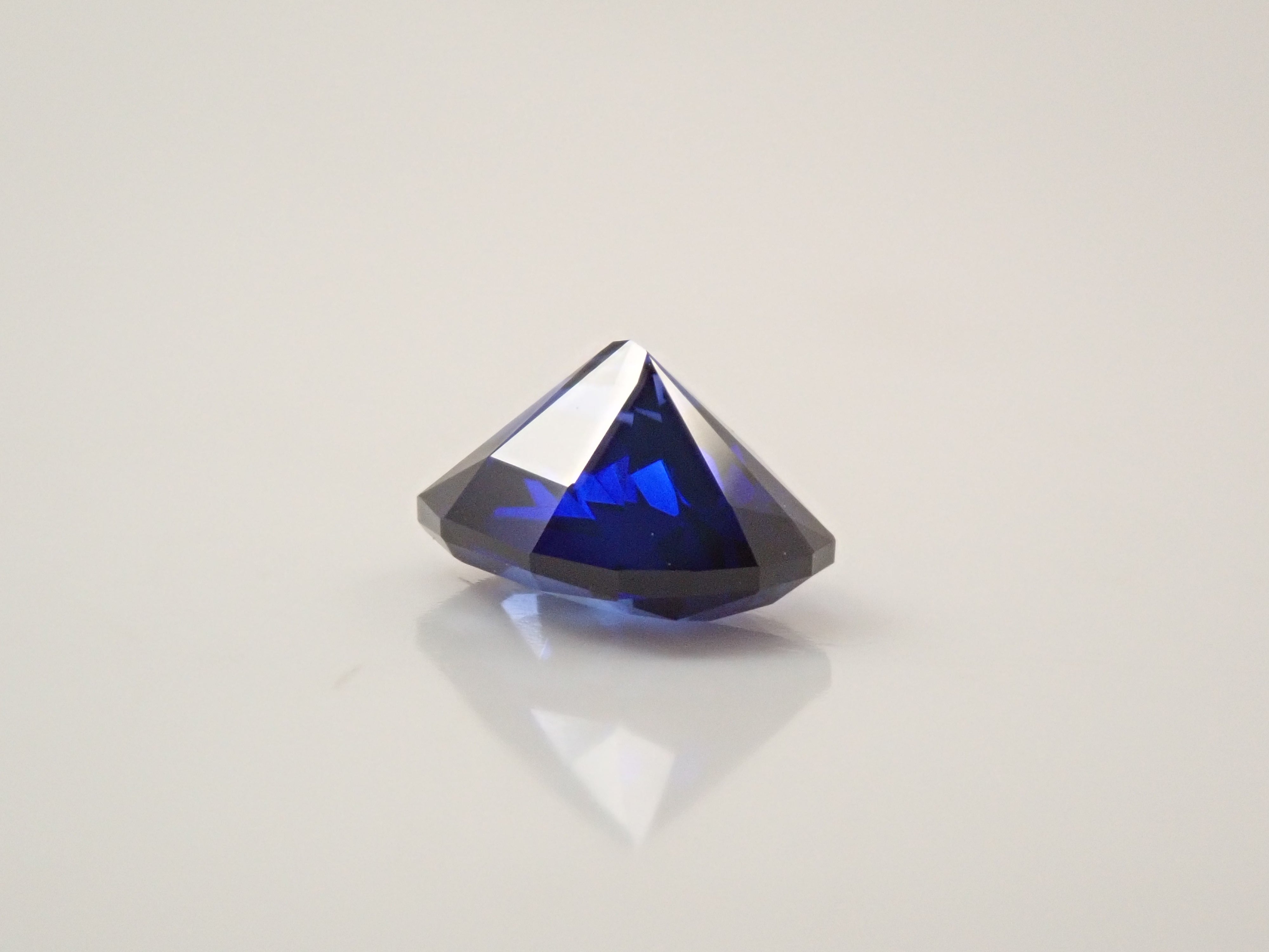 [12561450] Synthetic sapphire 0.879ct loose stone