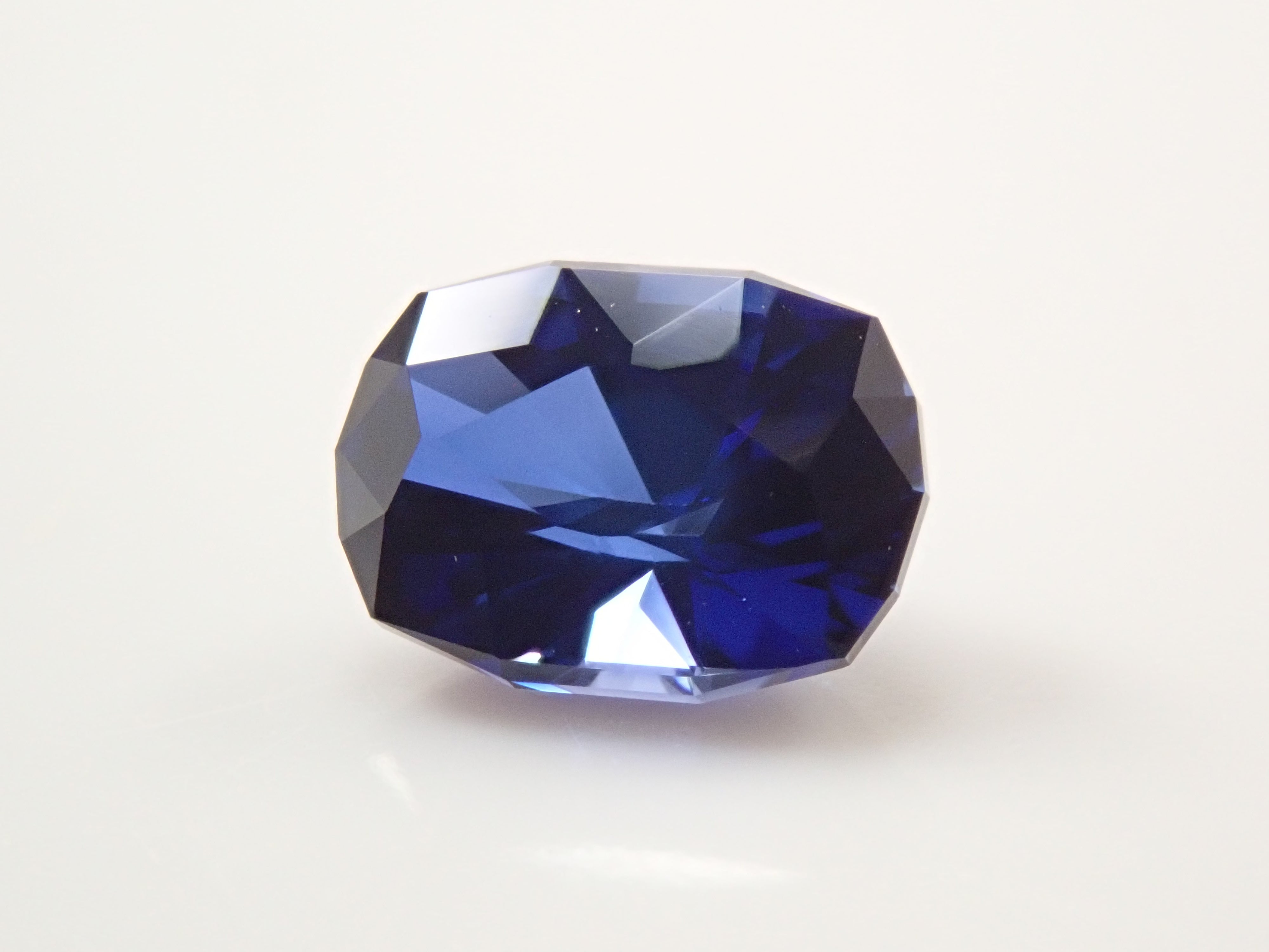 [12561450] Synthetic sapphire 0.879ct loose stone