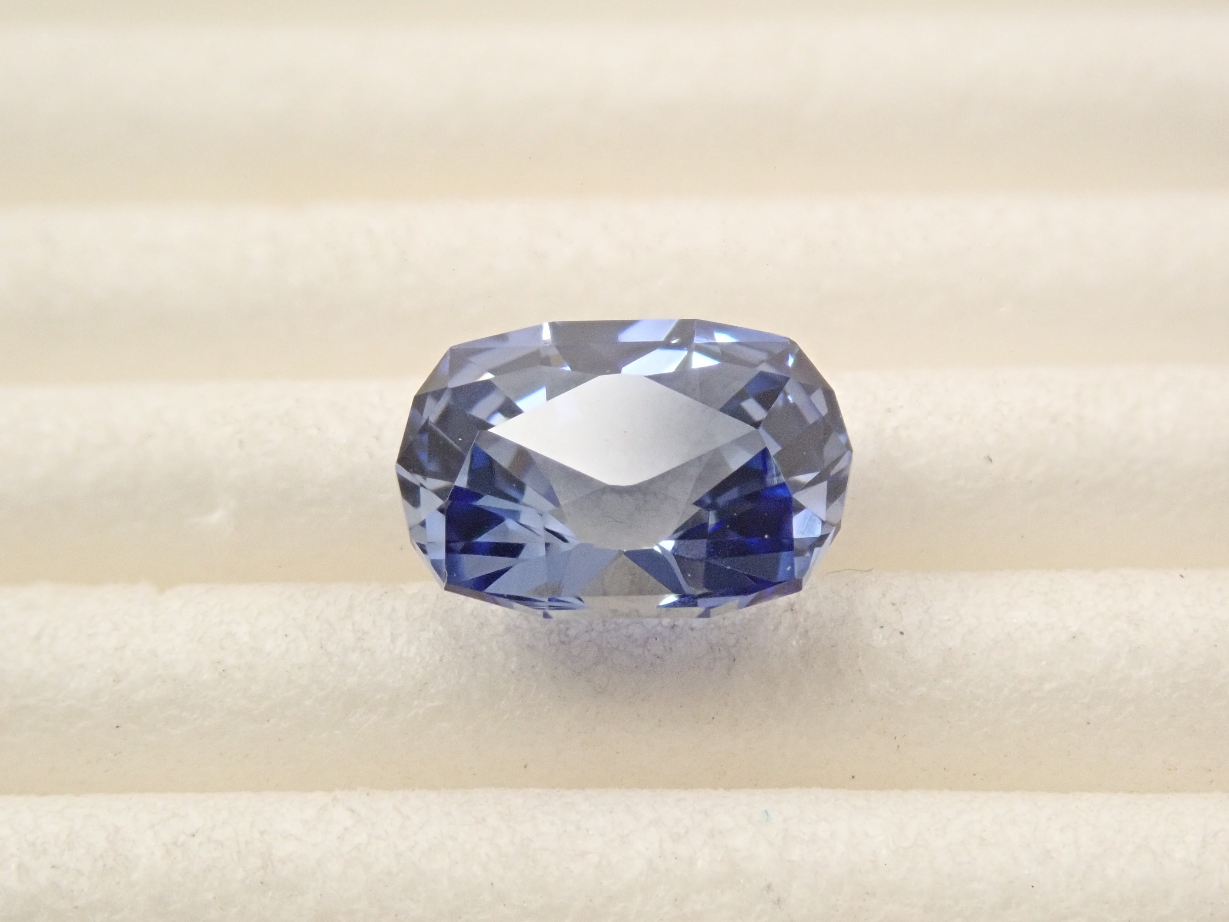 [12561451] 合成藍寶石 1.547克拉裸石