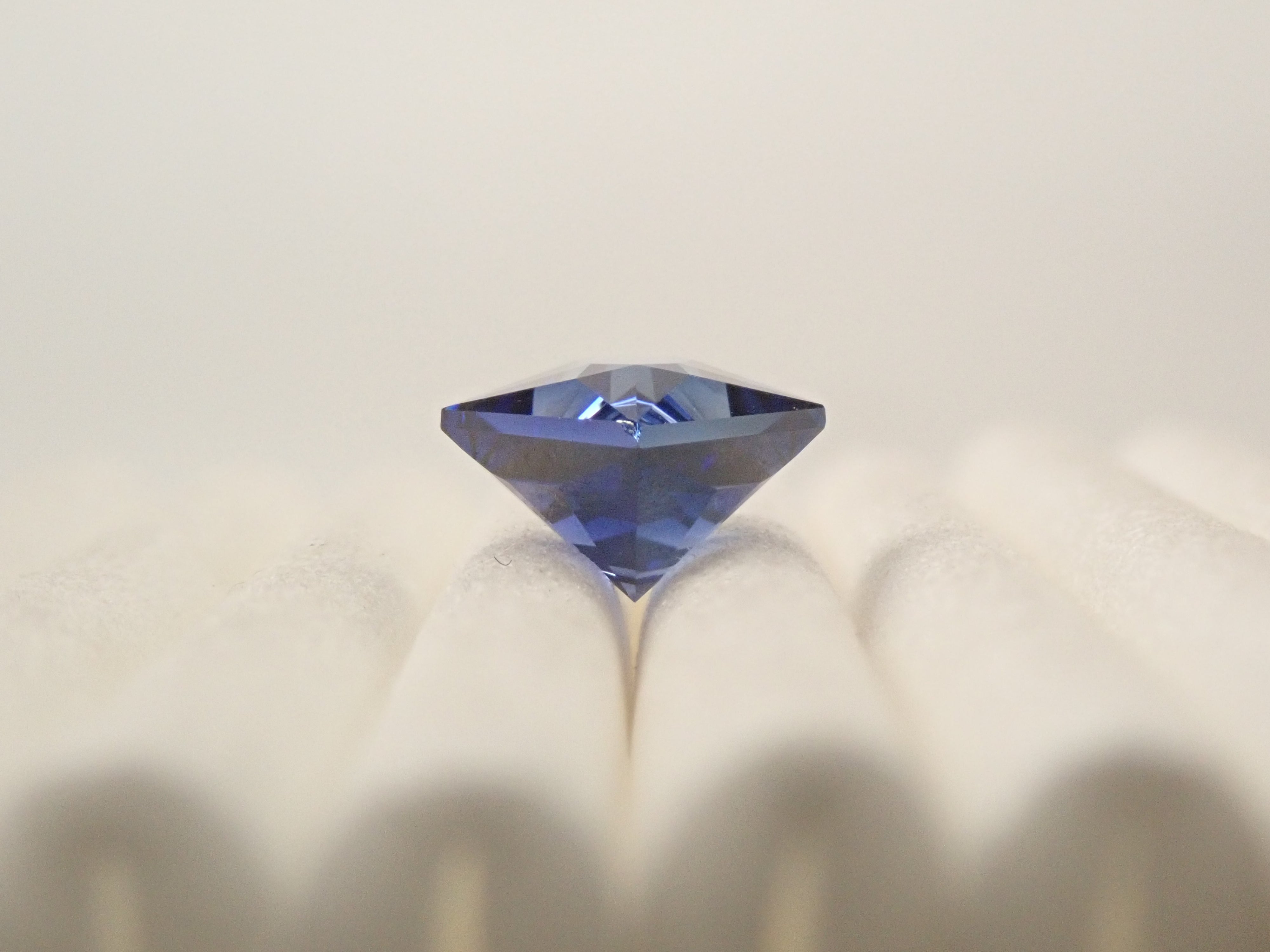 [12561452] 合成藍寶石 2.393克拉裸石