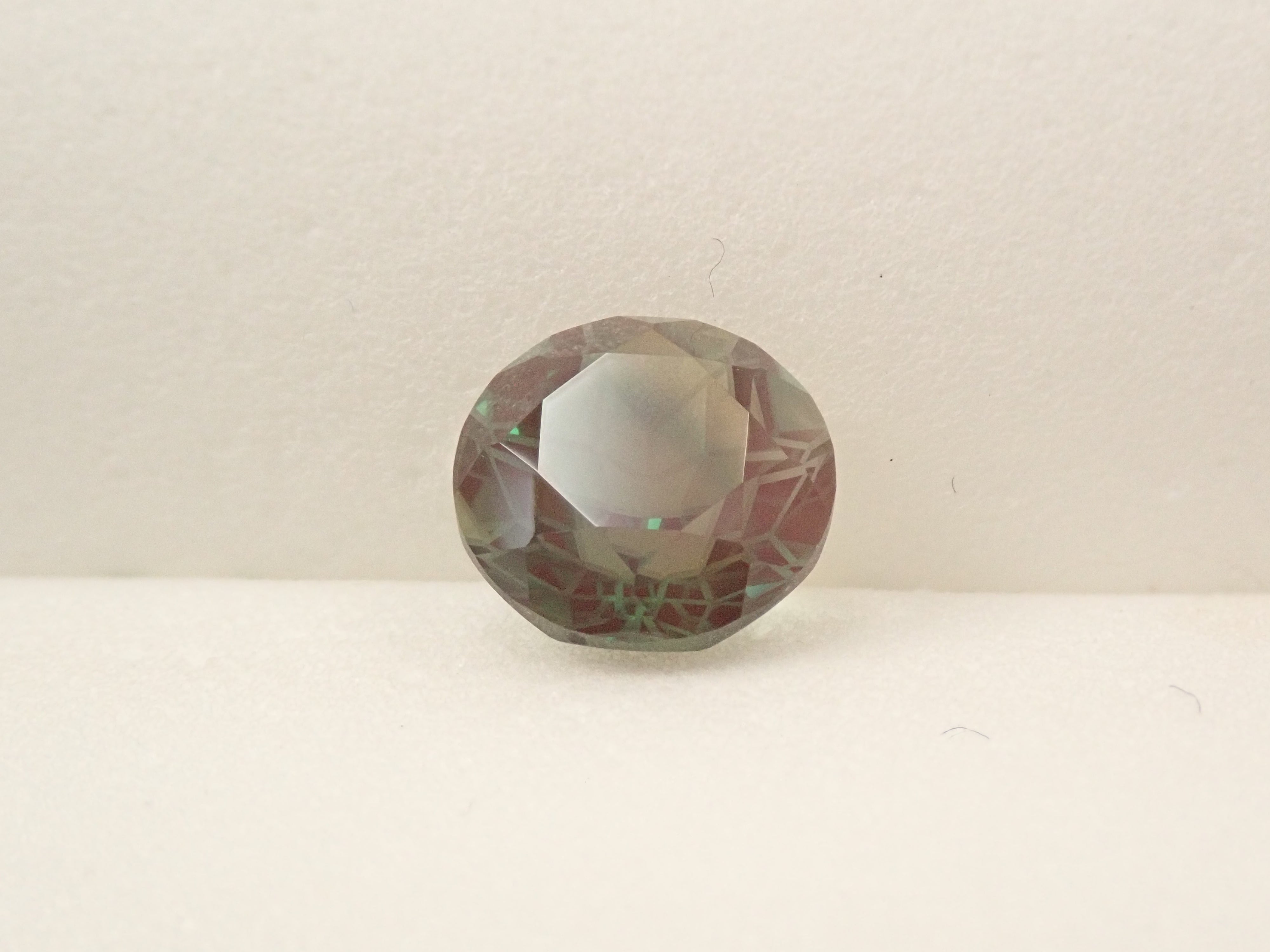 12561745掲載】チベット産カラーチェンジアンデシン 1.883ctルース