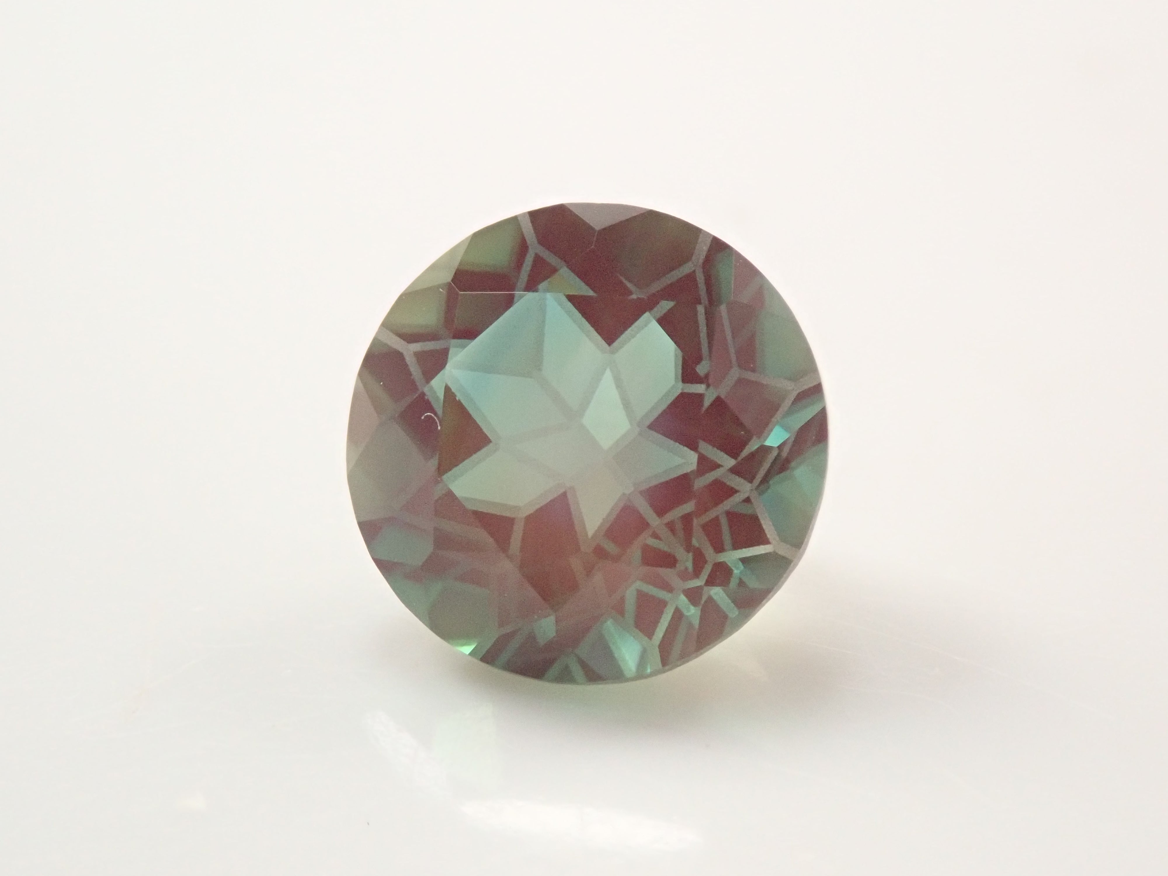 12561745掲載】チベット産カラーチェンジアンデシン 1.883ctルース