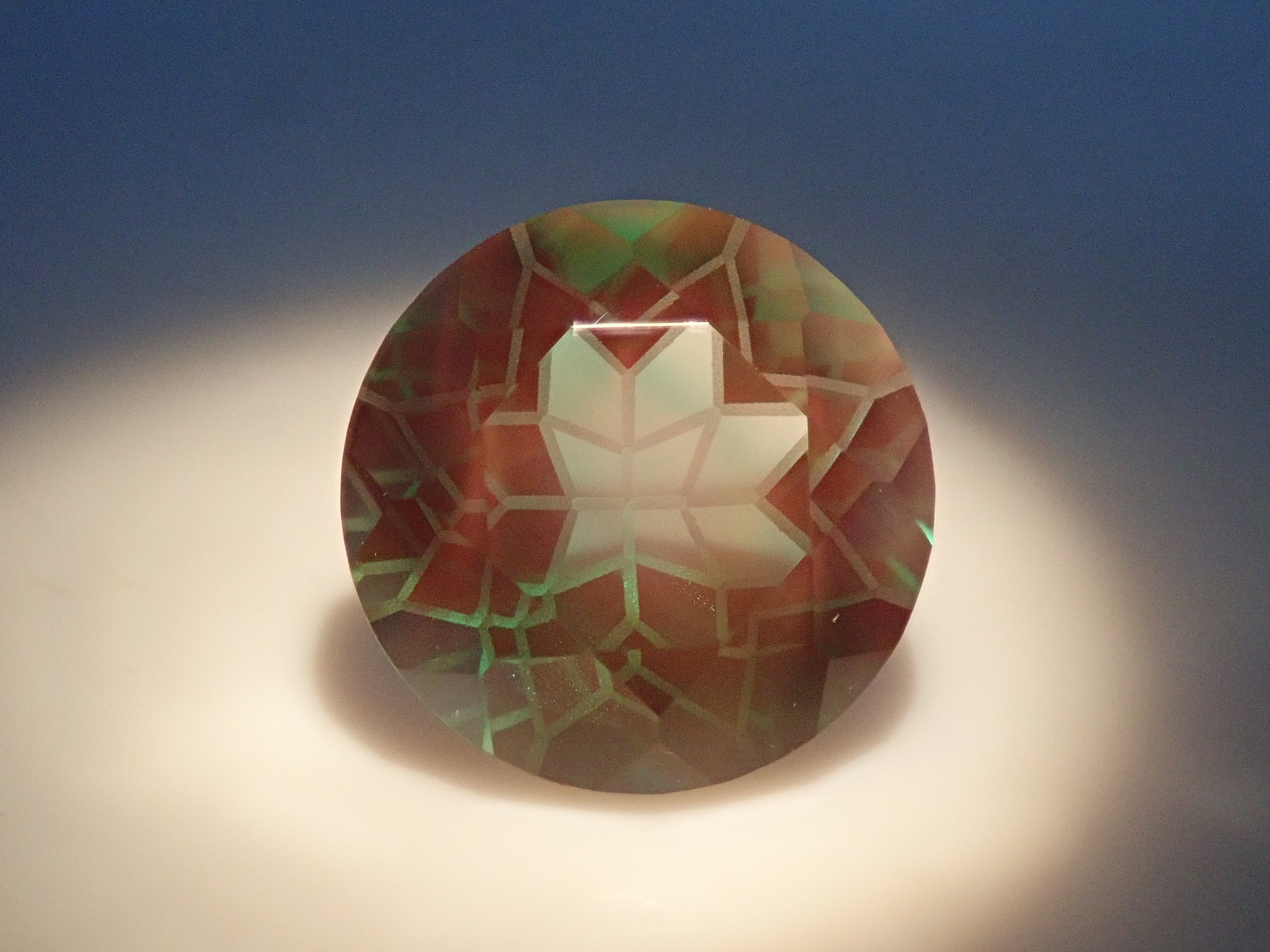 【1/19 22時販売】【ダンデライオンカット】チベット産カラーチェンジアンデシン 8.0mm/1.883ctルース