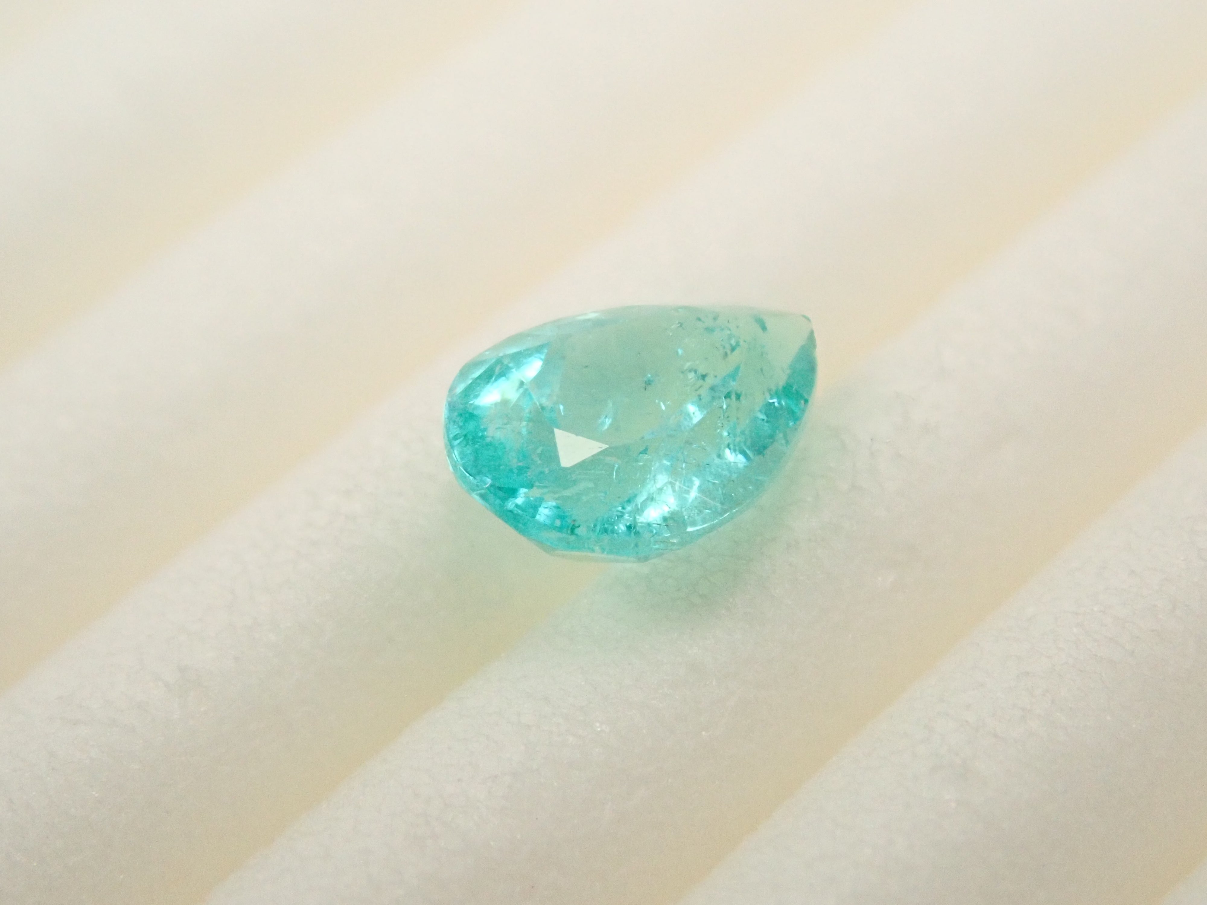 【1/9 22時販売】ブラジル産パライバトルマリン 0.361ctルース（CuO:1.0%,MnO:3.6%）