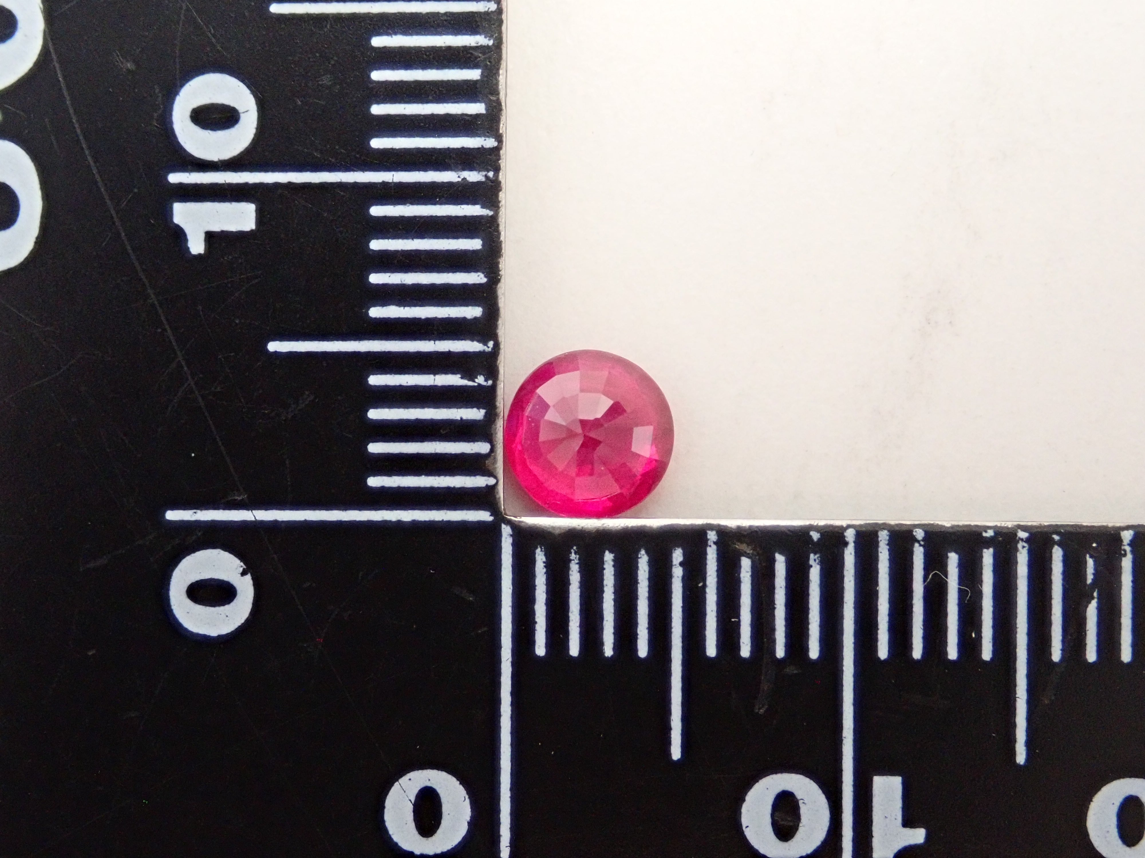 【12/31 22時販売】ピジョンブラッドルビー 5.0mm/0.580ctルース AIGS