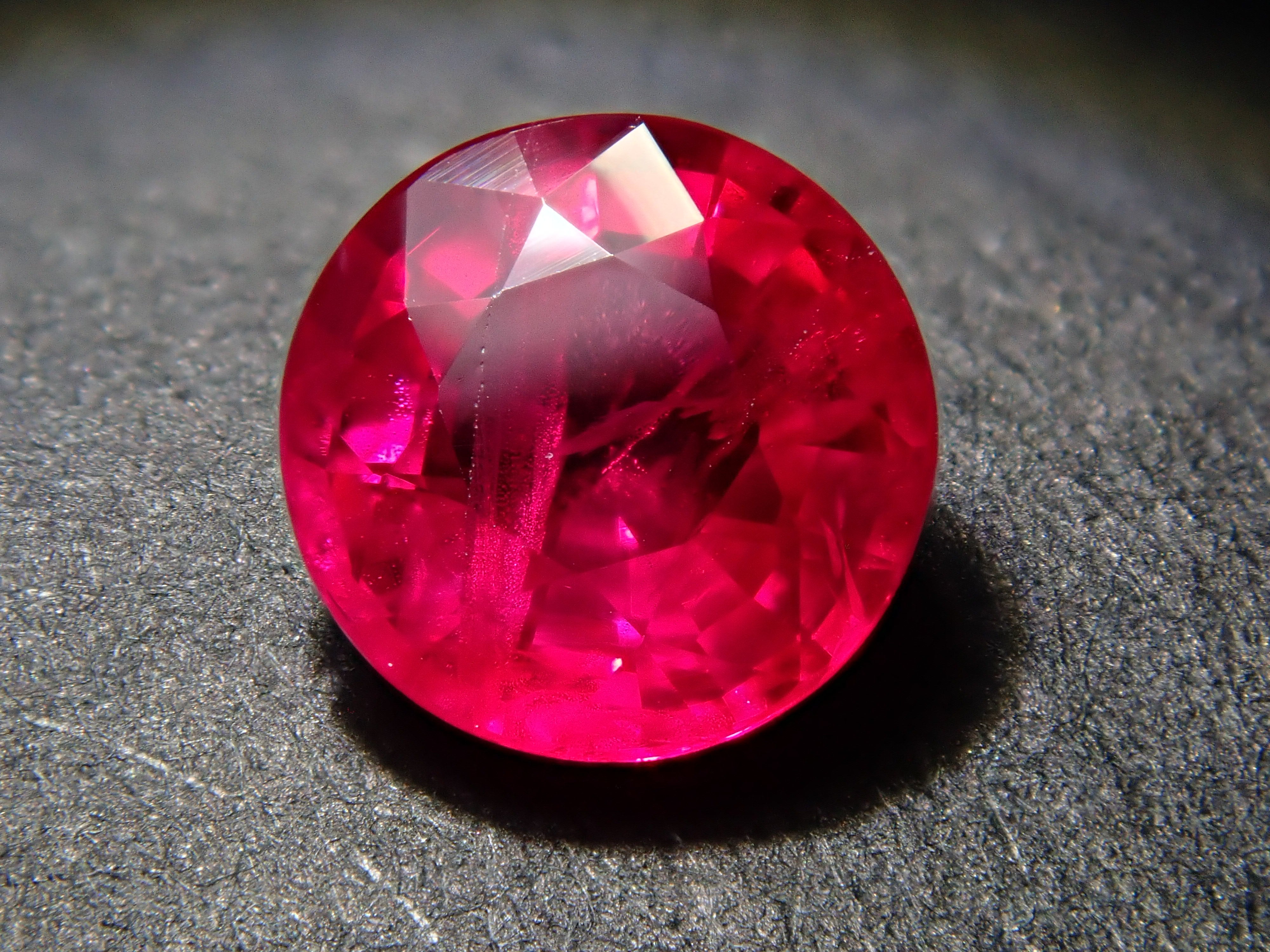 【12/31 22時販売】ピジョンブラッドルビー 5.0mm/0.580ctルース AIGS