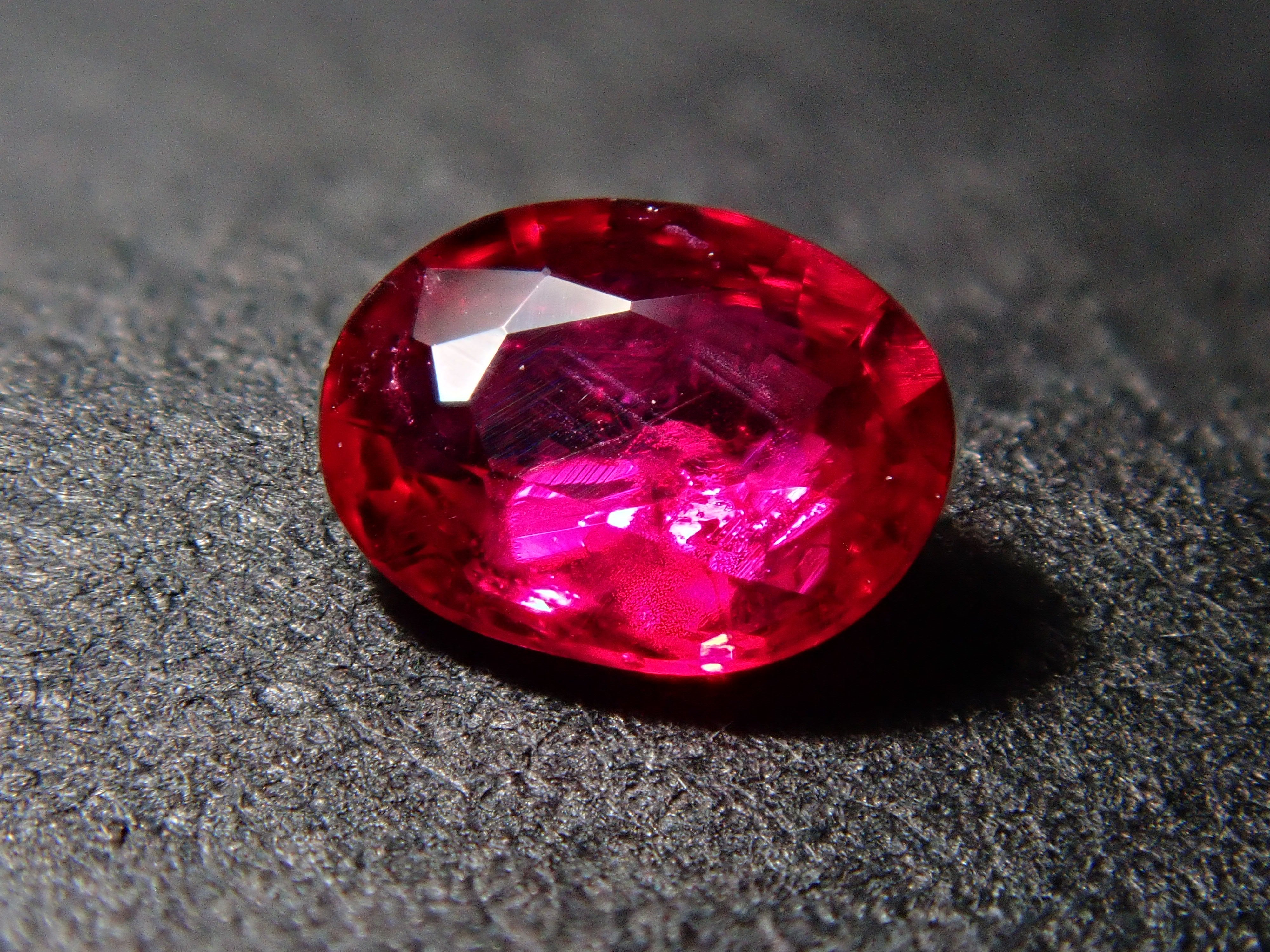 【12/31 22時販売】ピジョンブラッドルビー 0.170ctルース AIGS