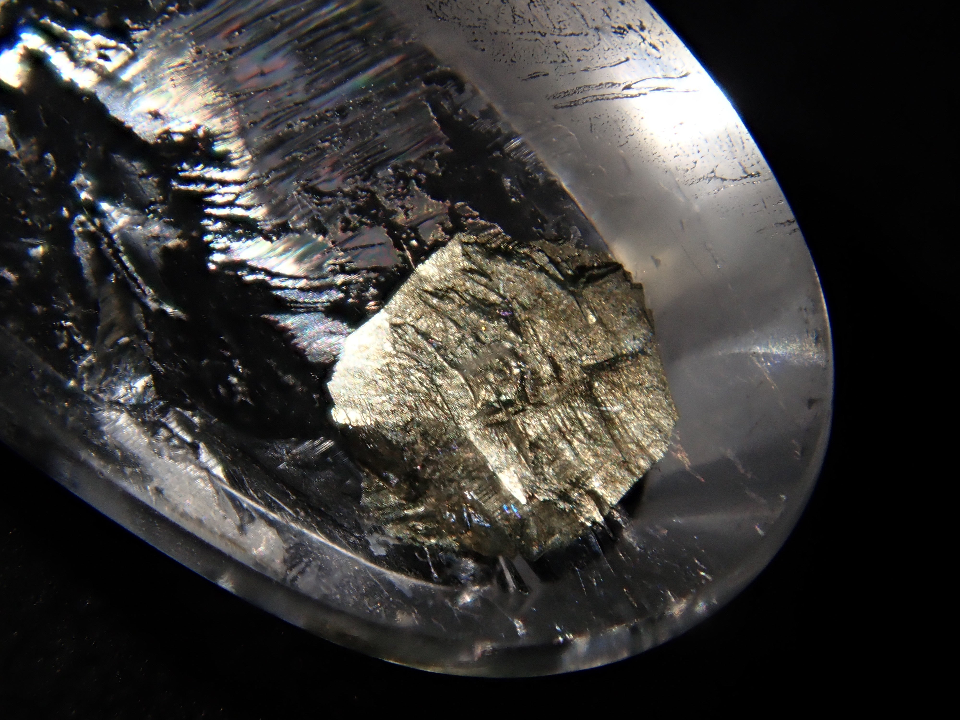 【12/30 22時販売】ブラジル産パイライトインクォーツ 4.153ctルース