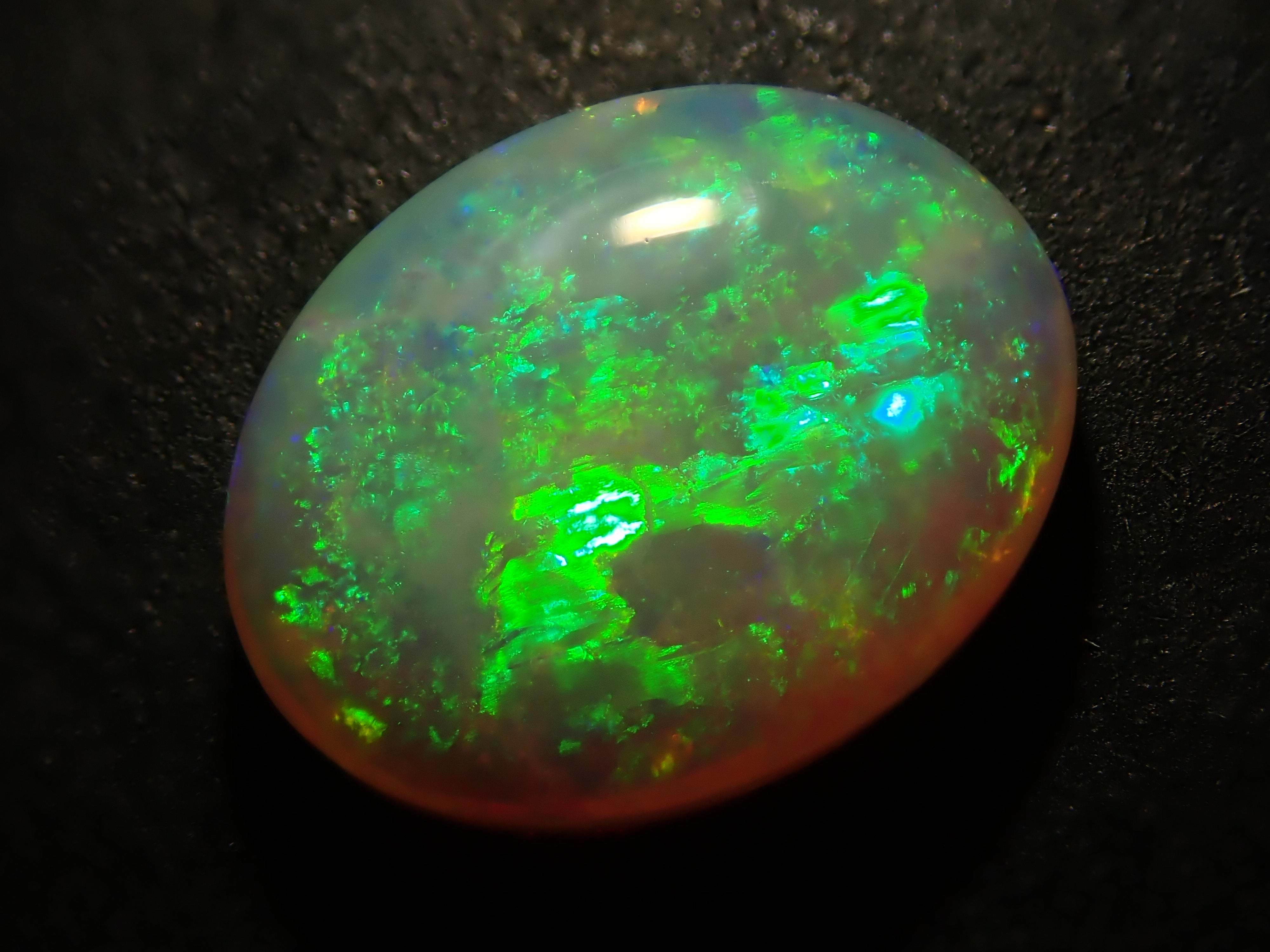 【1/4 22時販売】オーストラリア産ホワイトオパール 1.175ctルース