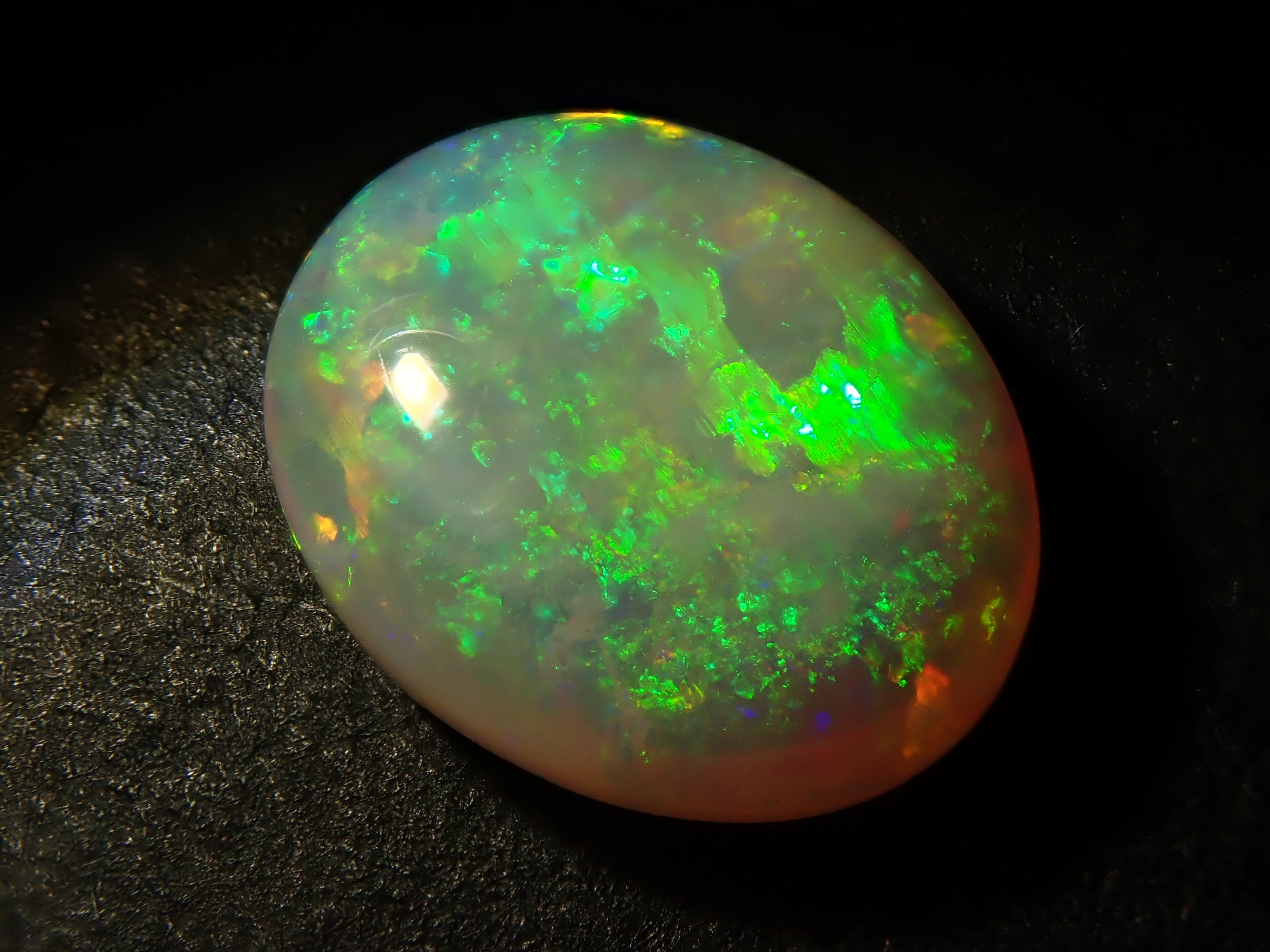 オーストラリア産ホワイトオパール 1.175ctルース