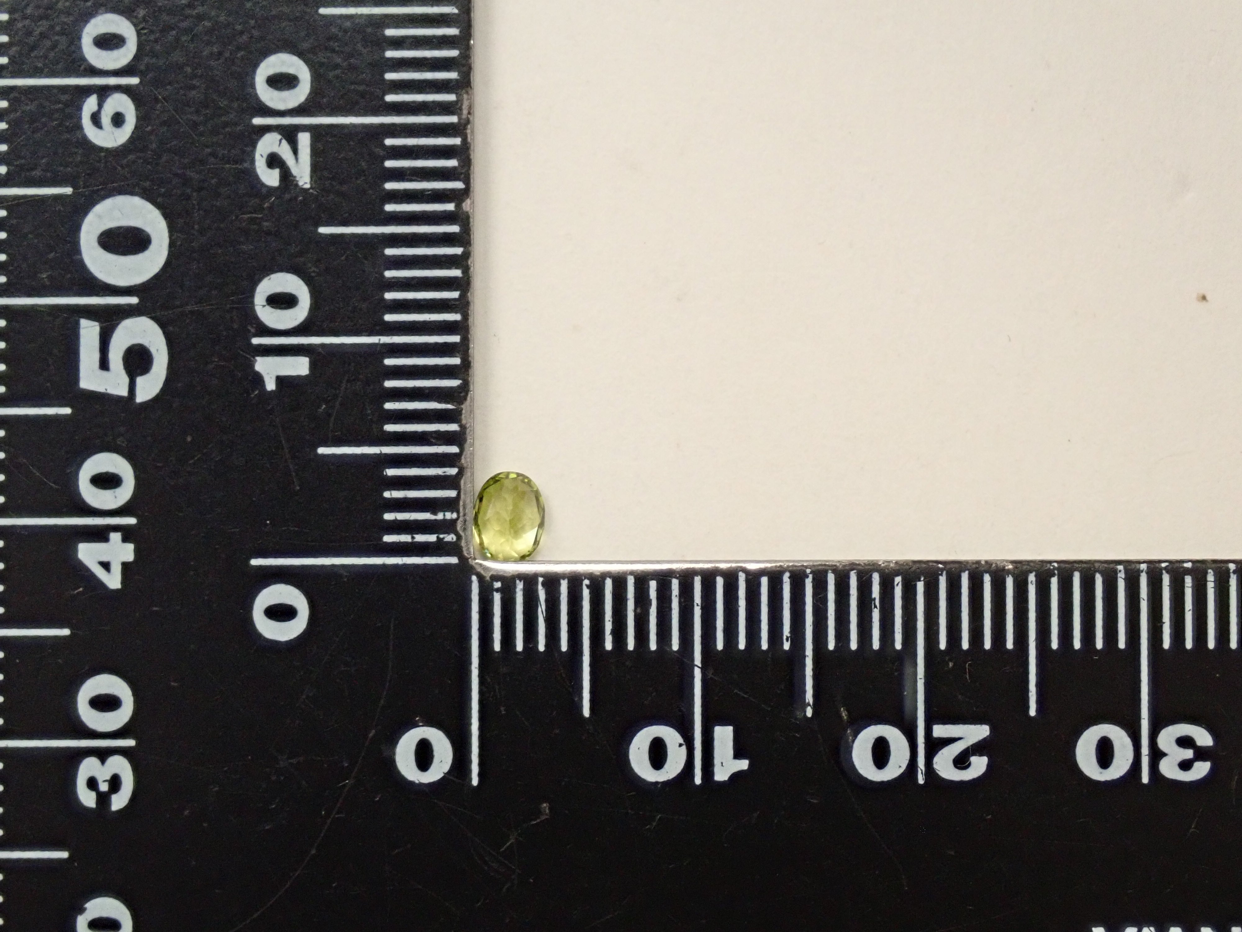 【1/5 22時販売】パラサイティックペリドット 0.241ctルース 日独鑑