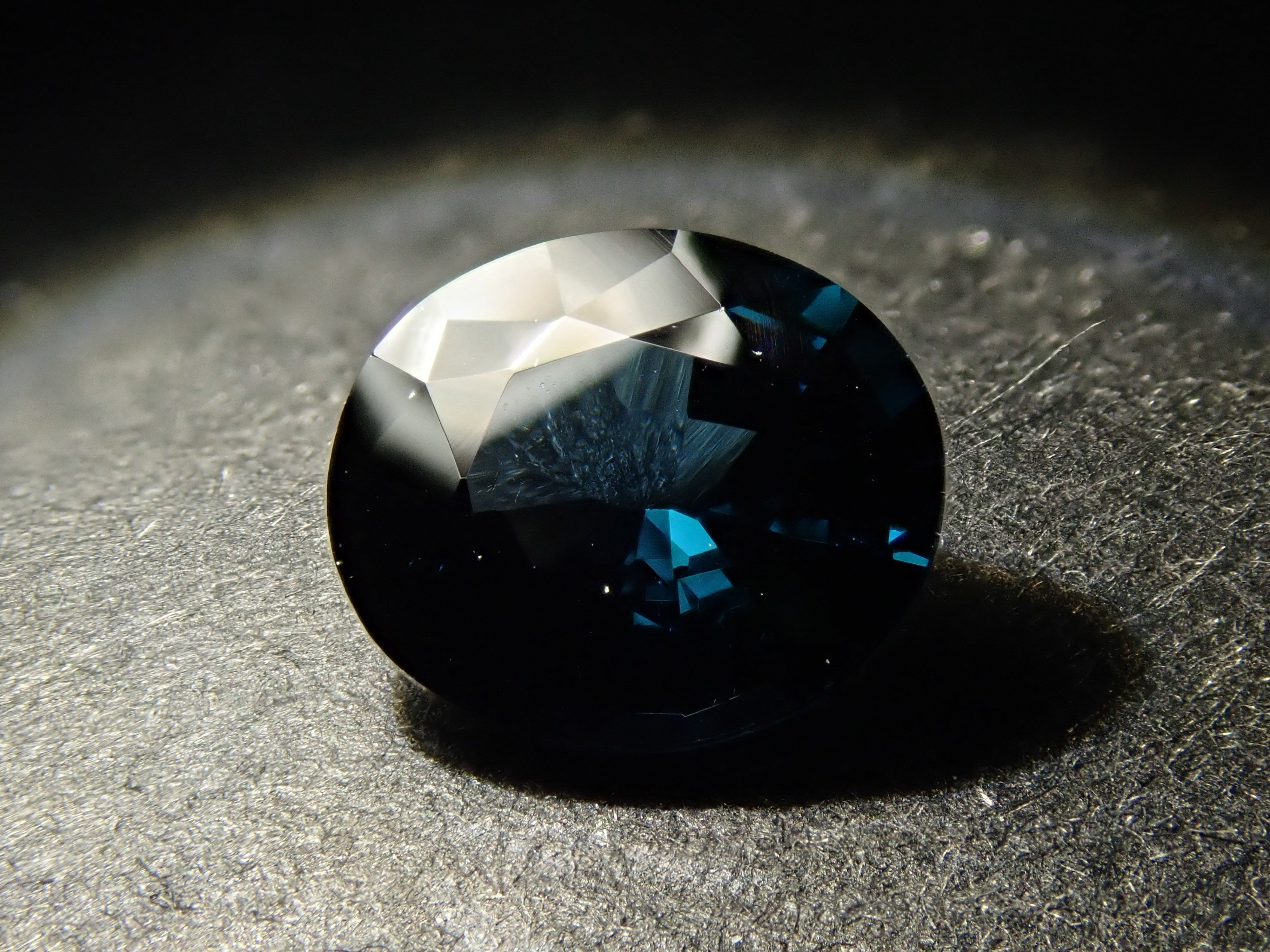 スリランカ産ブルースピネル 1.218ctルース 鑑別書