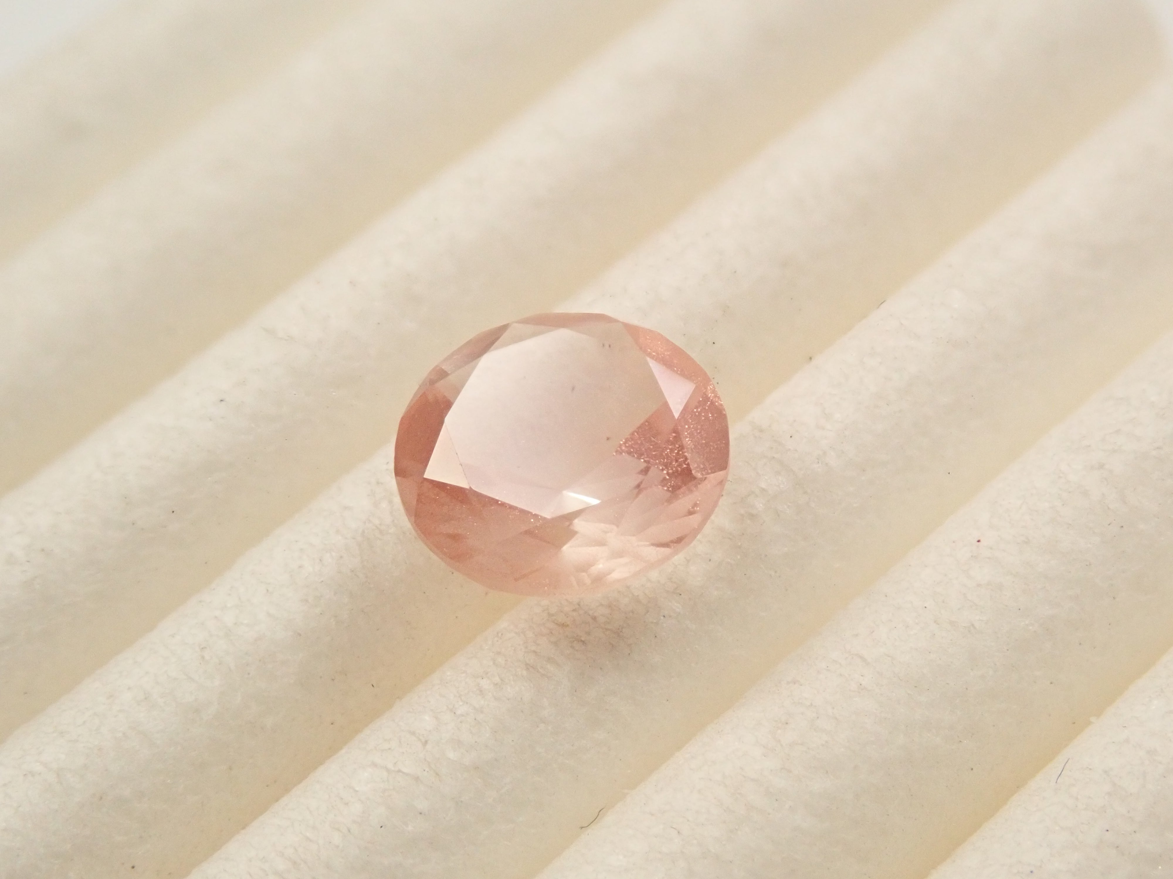 【櫻花切面】美國俄勒岡州太陽石，6.0毫米/0.685克拉裸石