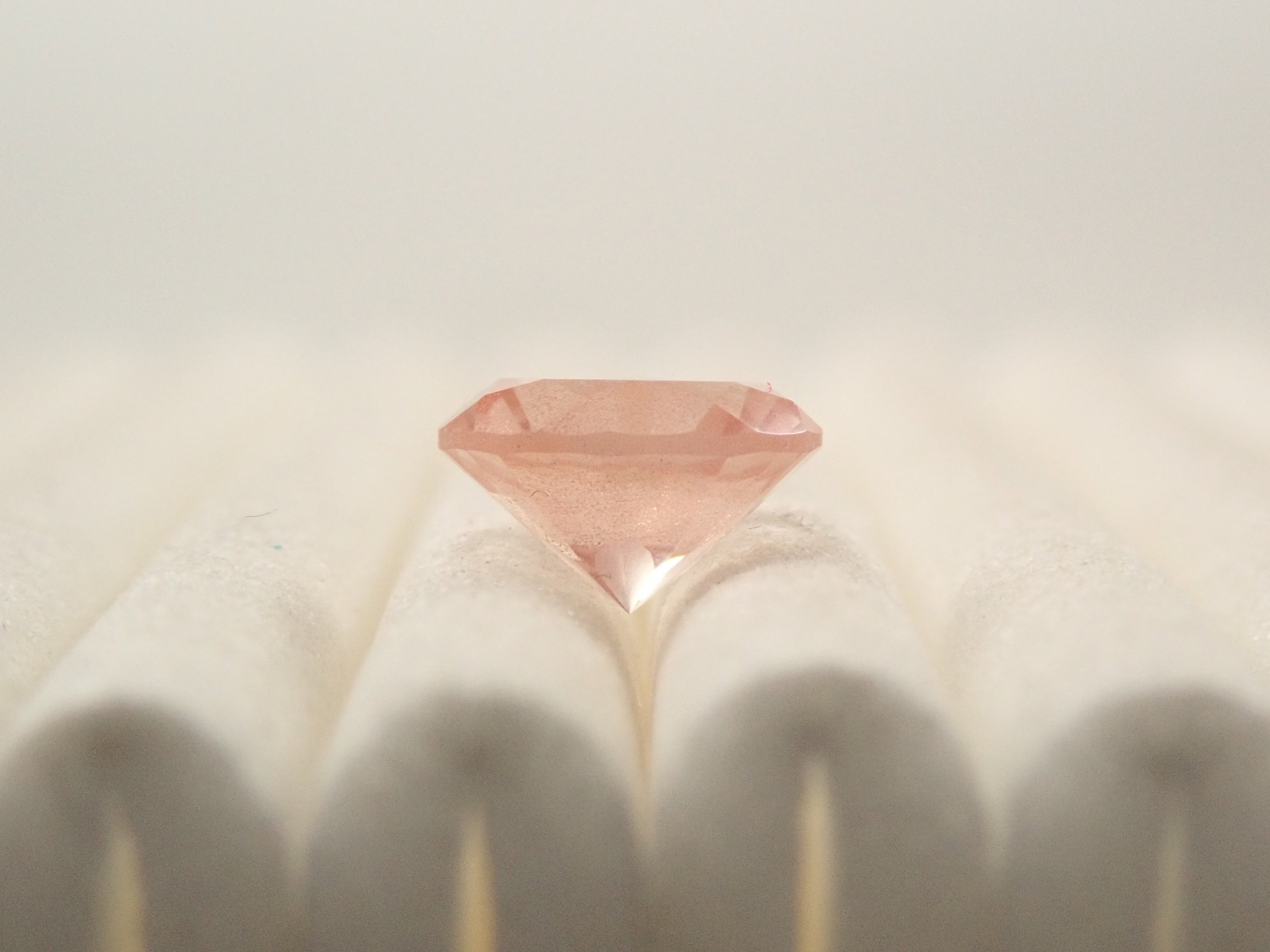 その他 santason さくらインカット】アメリカ産オレゴンサンストーン 6.0mm/0.685ctルース