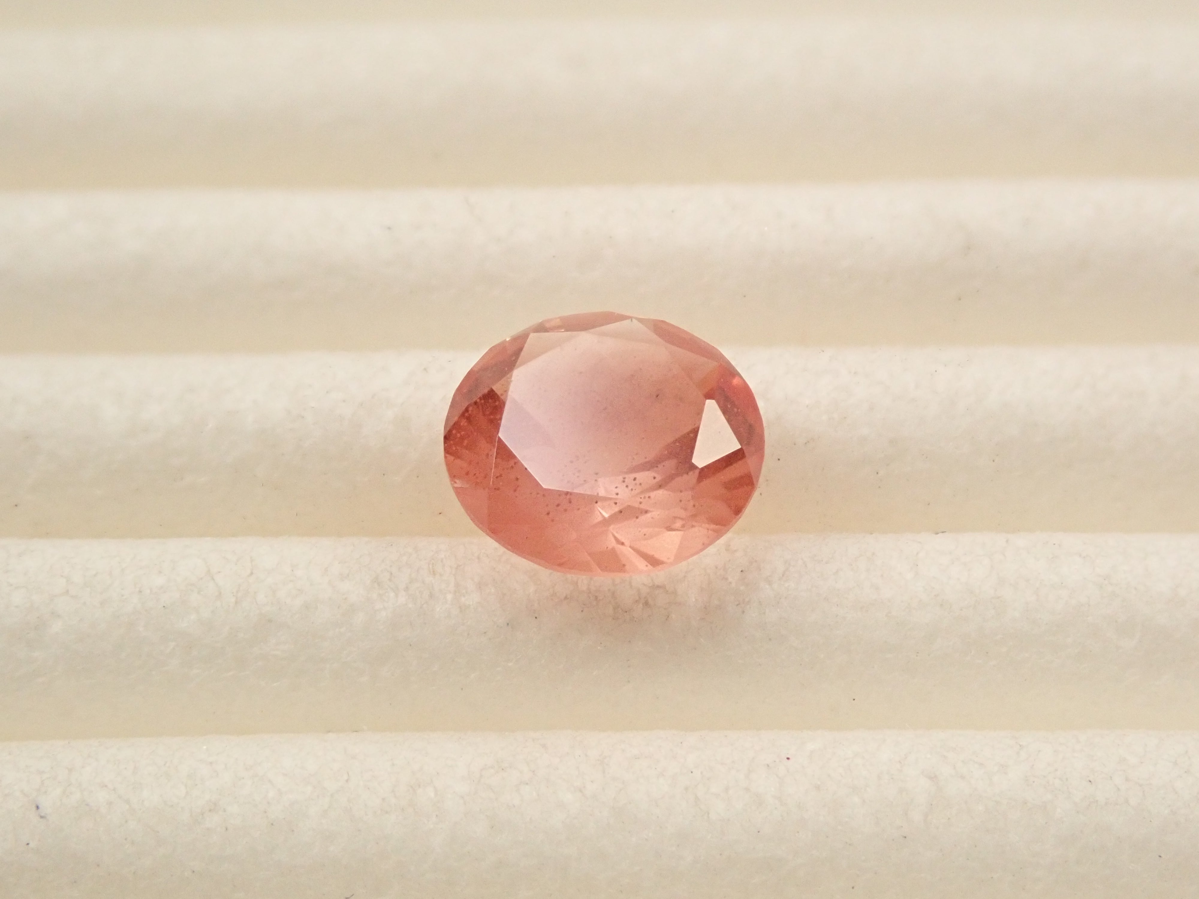 【抽選販売0117_01】【さくらインカット】アメリカ産オレゴンサンストーン 6.0mm/0.638ctルース