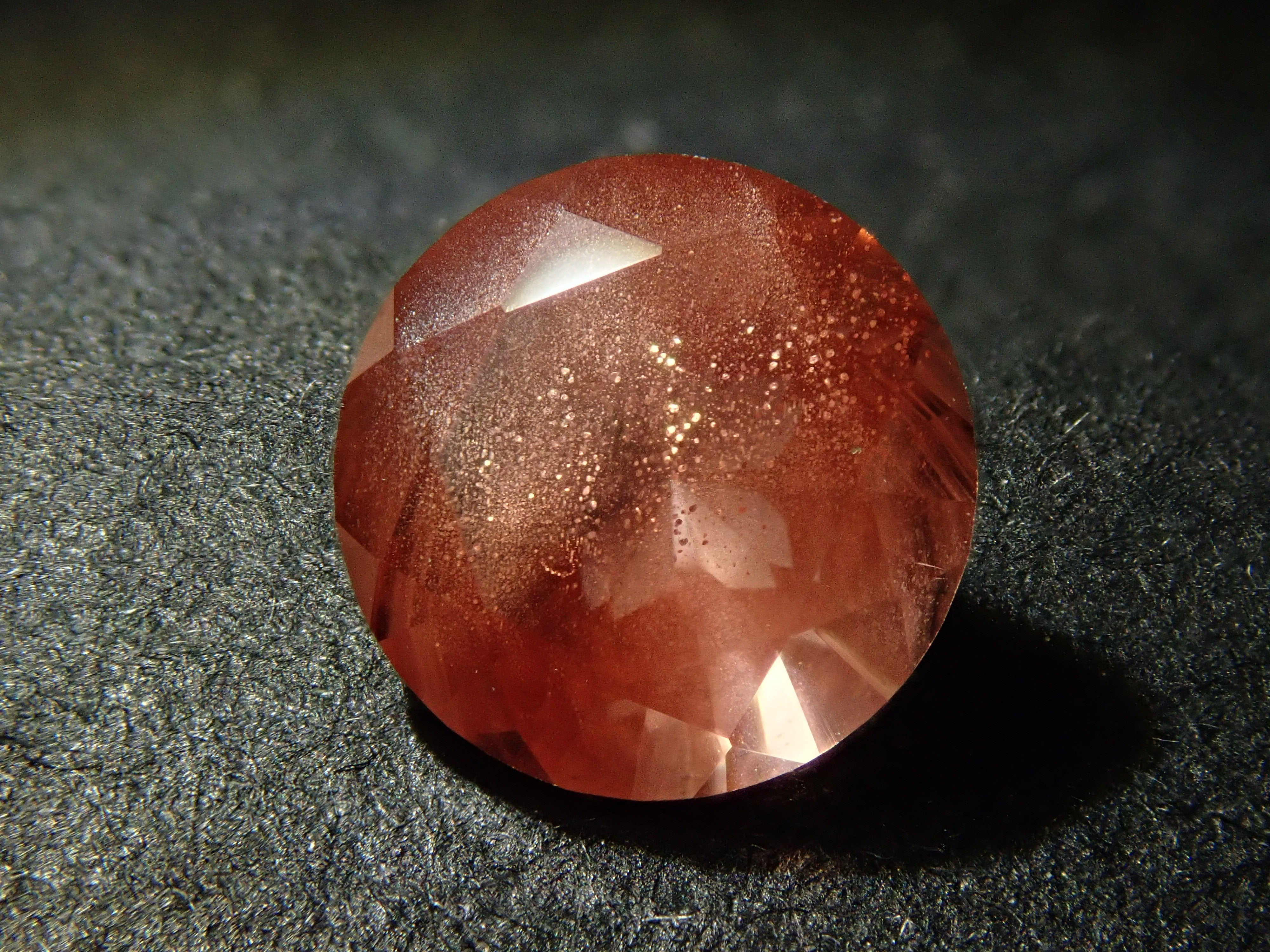 【抽選販売0117_01】【さくらインカット】アメリカ産オレゴンサンストーン 6.0mm/0.638ctルース