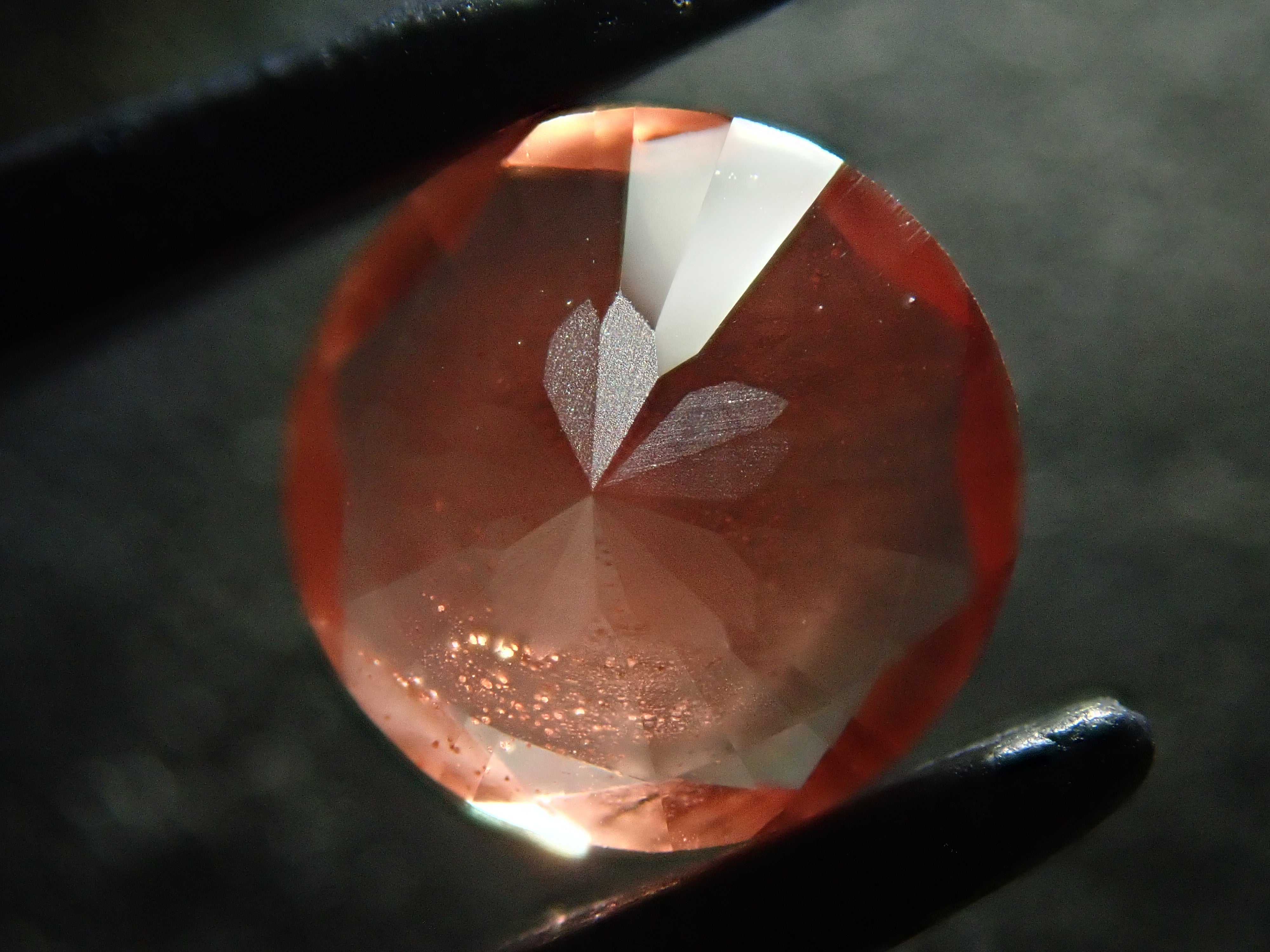 【抽選販売0117_01】【さくらインカット】アメリカ産オレゴンサンストーン 6.0mm/0.638ctルース