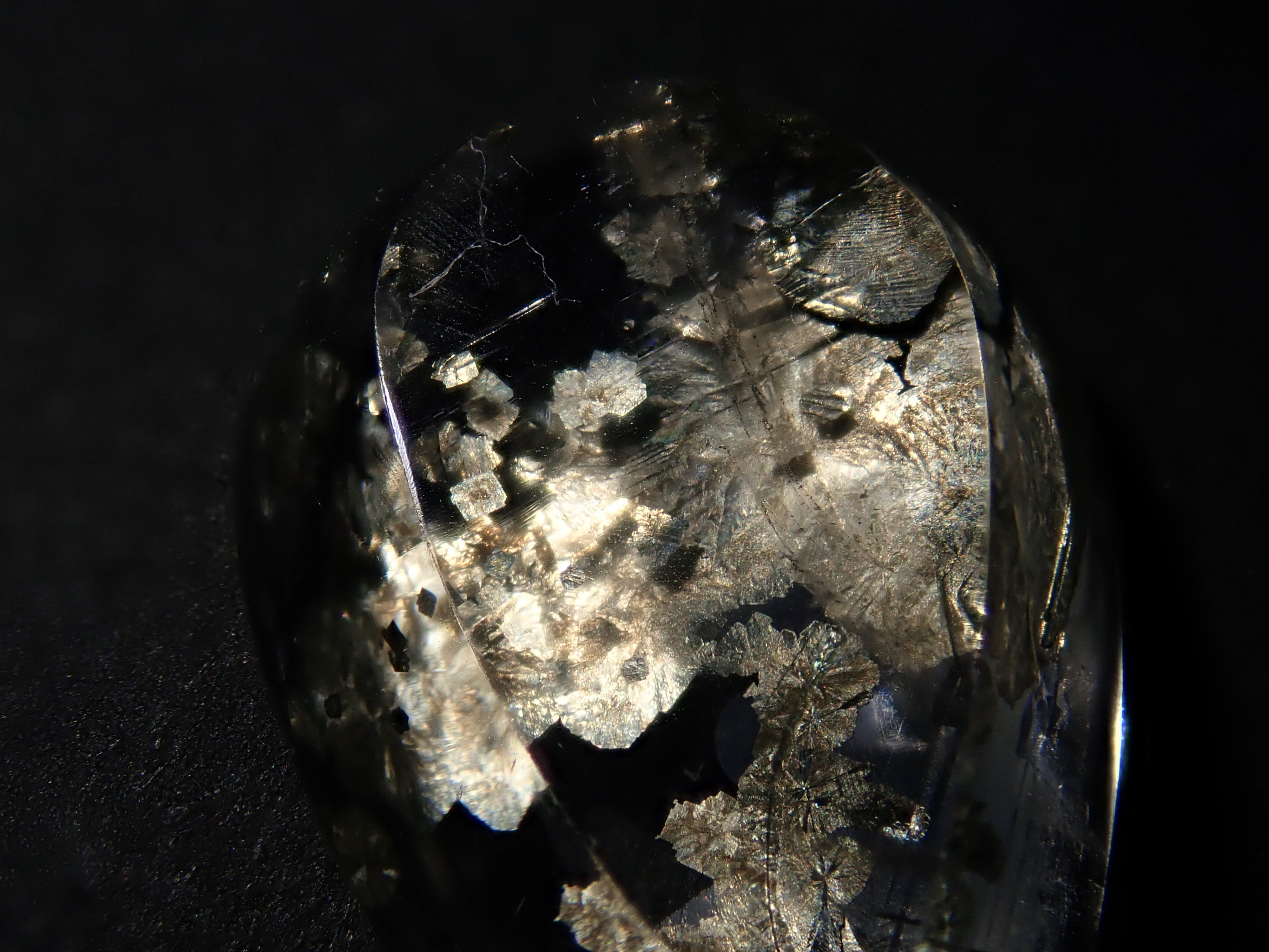 【12/31 22時販売】ブラジル産パイライトインクォーツ 6.992ctルース