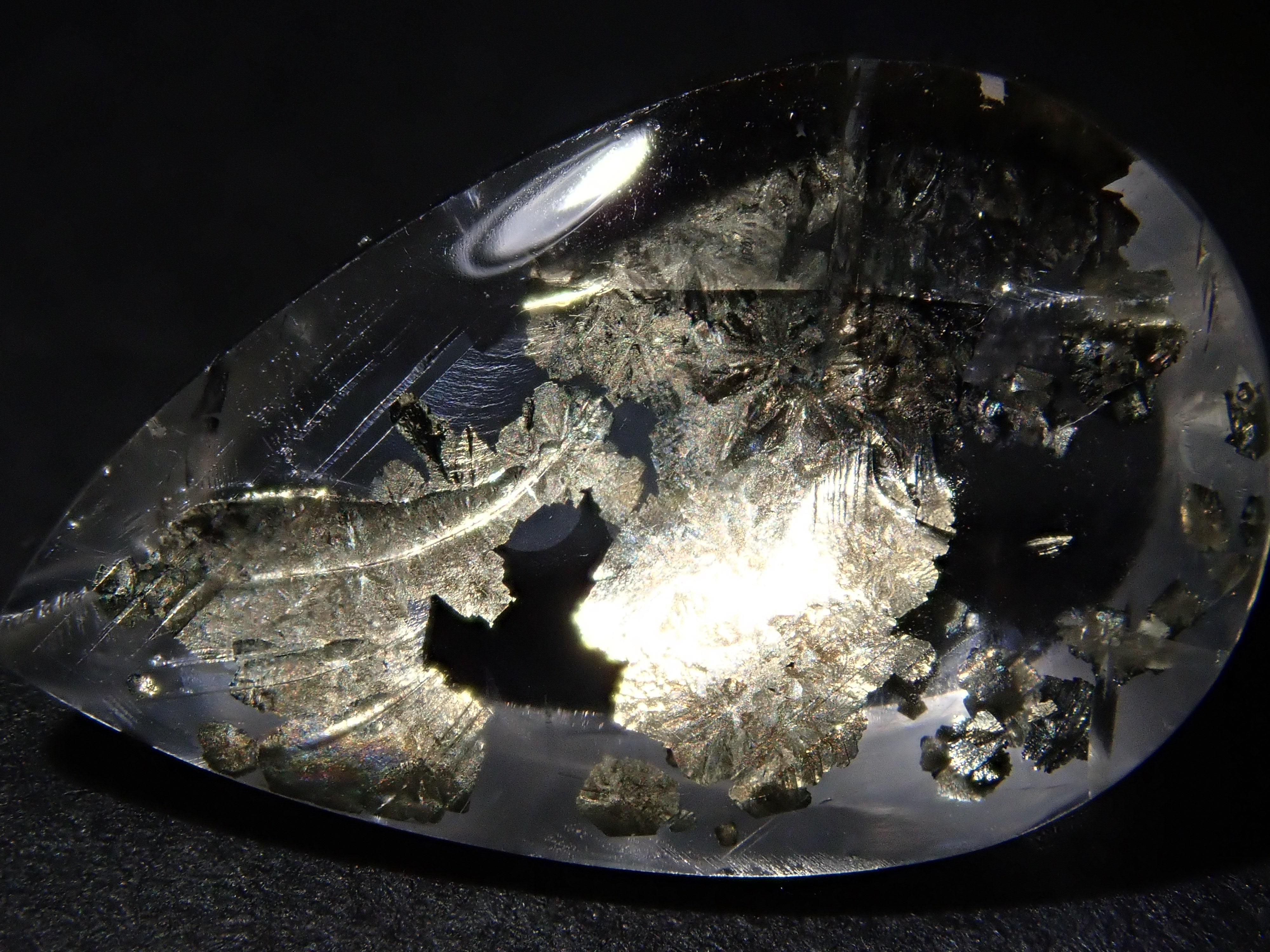 【12/31 22時販売】ブラジル産パイライトインクォーツ 6.992ctルース