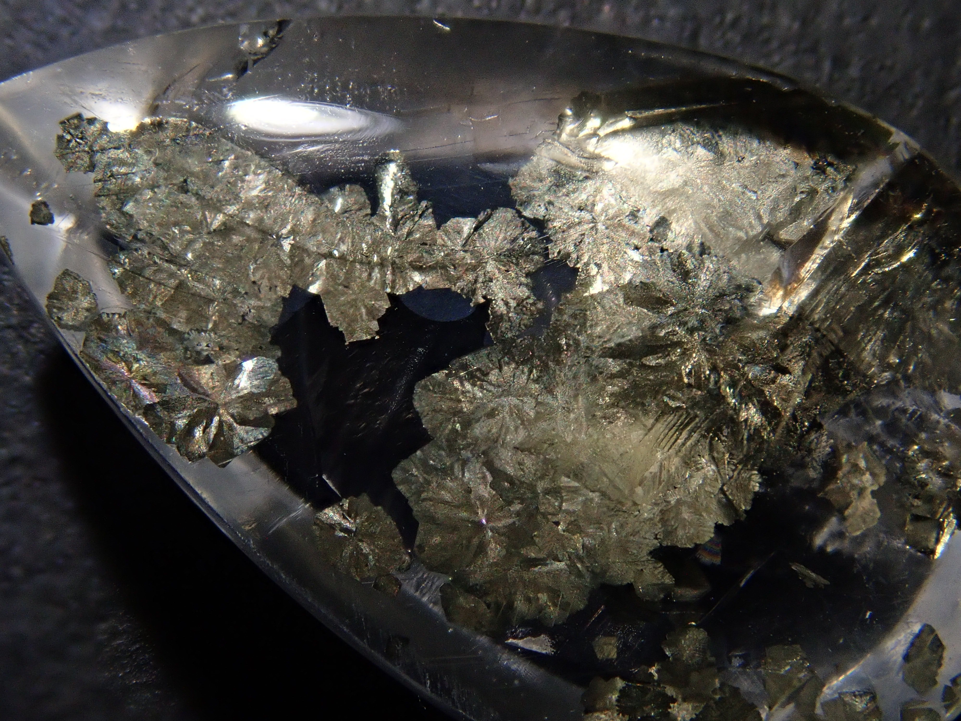 【12/31 22時販売】ブラジル産パイライトインクォーツ 6.992ctルース