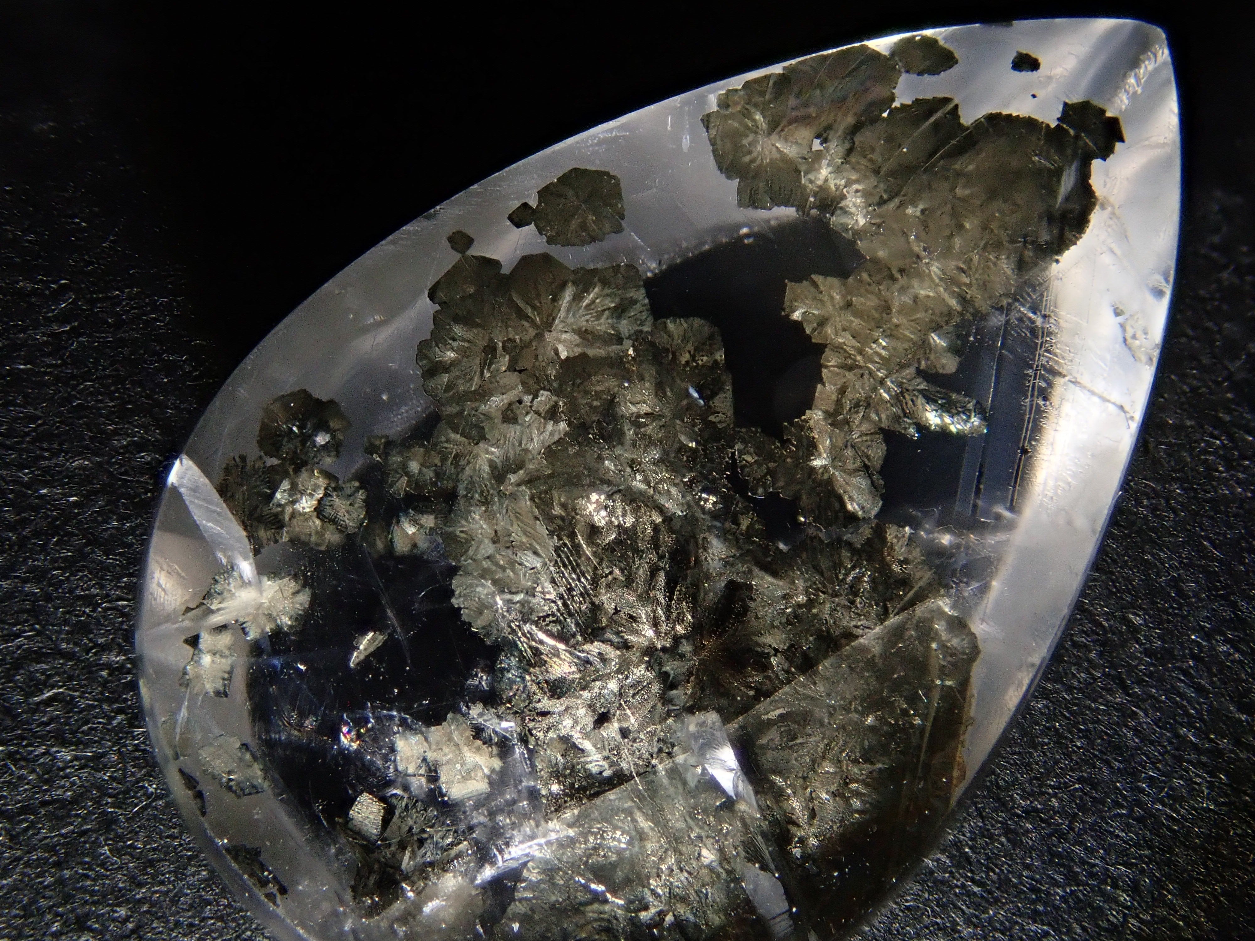 【12/31 22時販売】ブラジル産パイライトインクォーツ 6.992ctルース