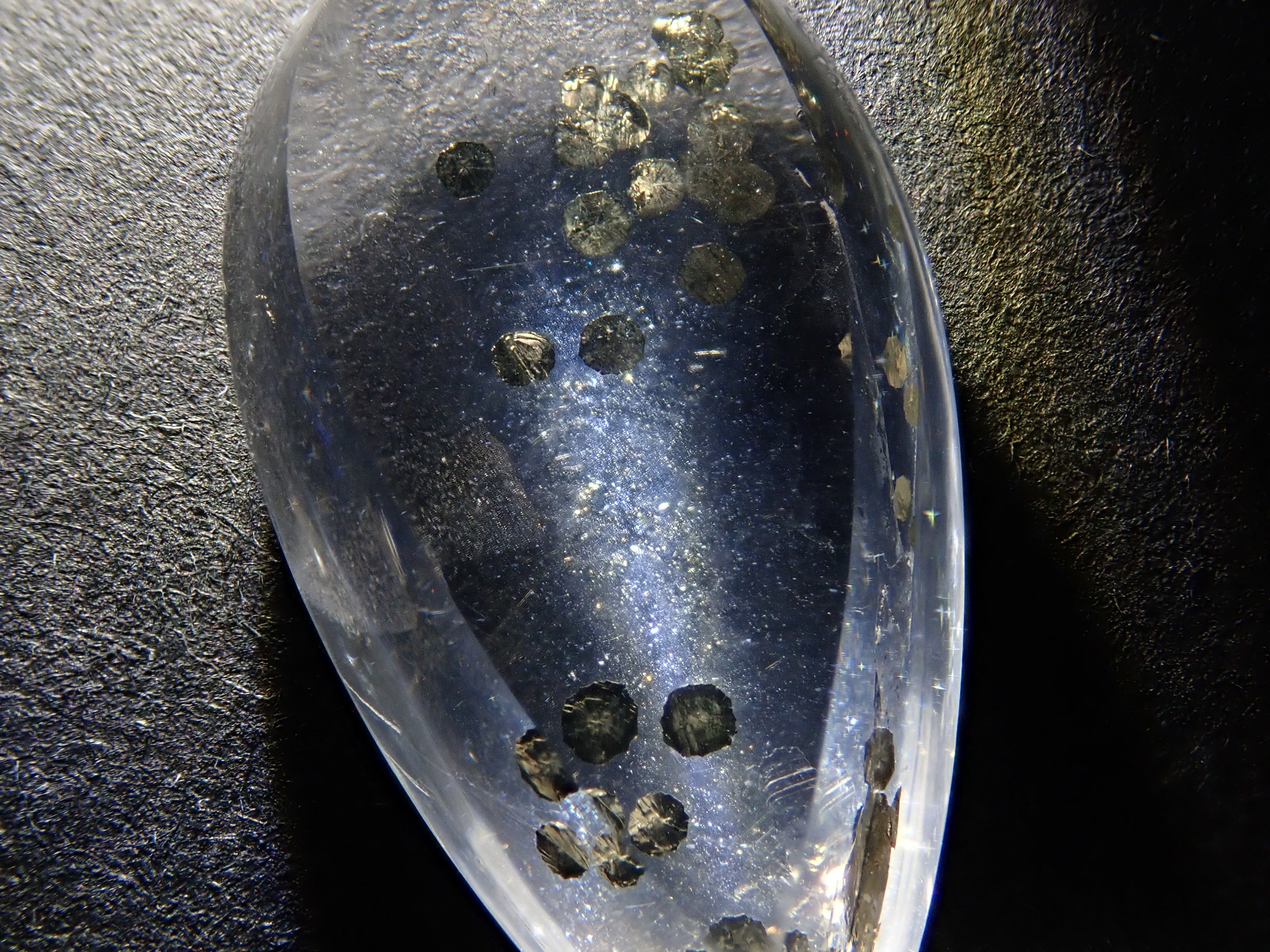 【12/30 22時販売】ブラジル産パイライトインクォーツ 9.477ctルース