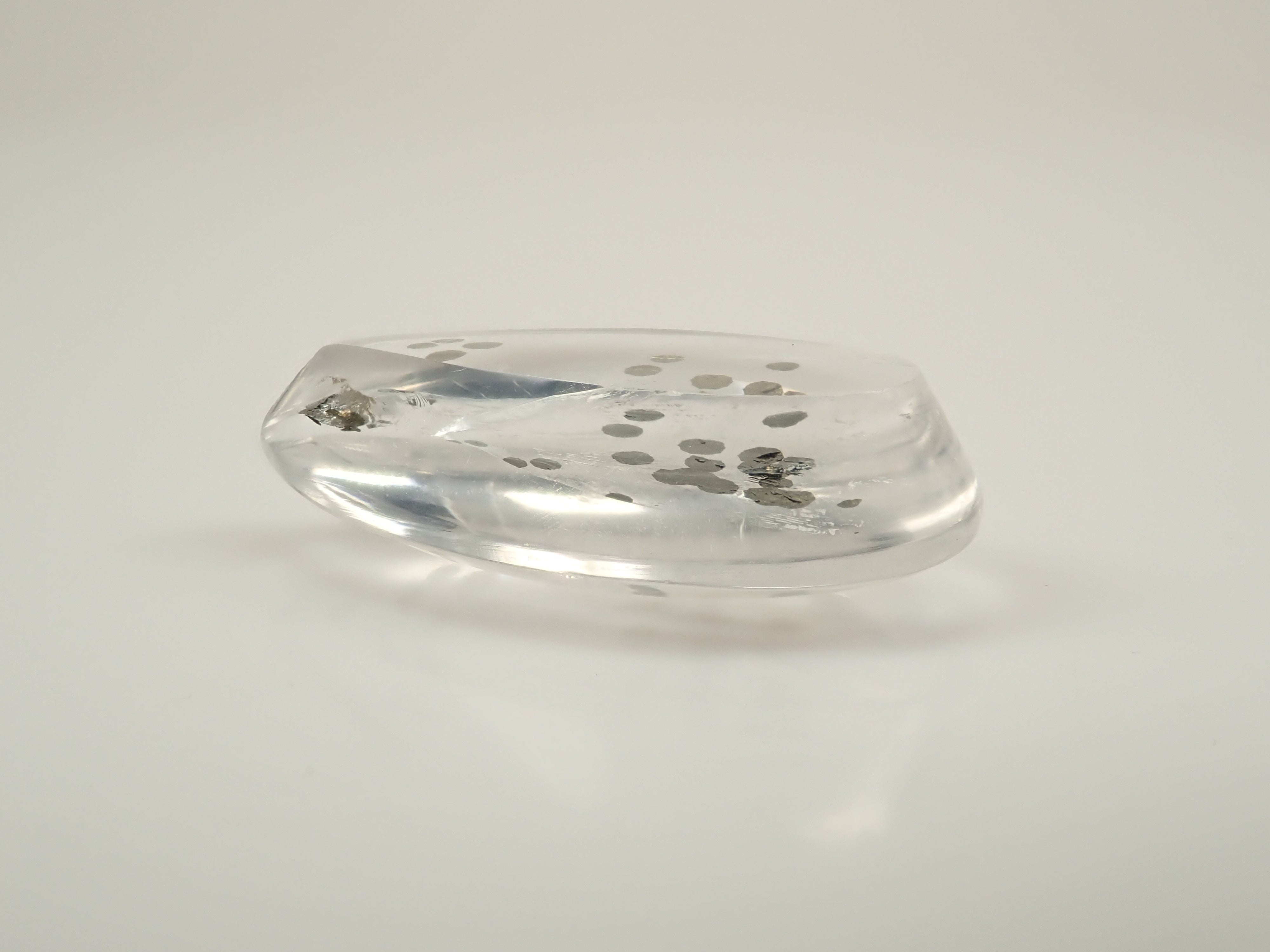 【12/30 22時販売】ブラジル産パイライトインクォーツ 9.477ctルース