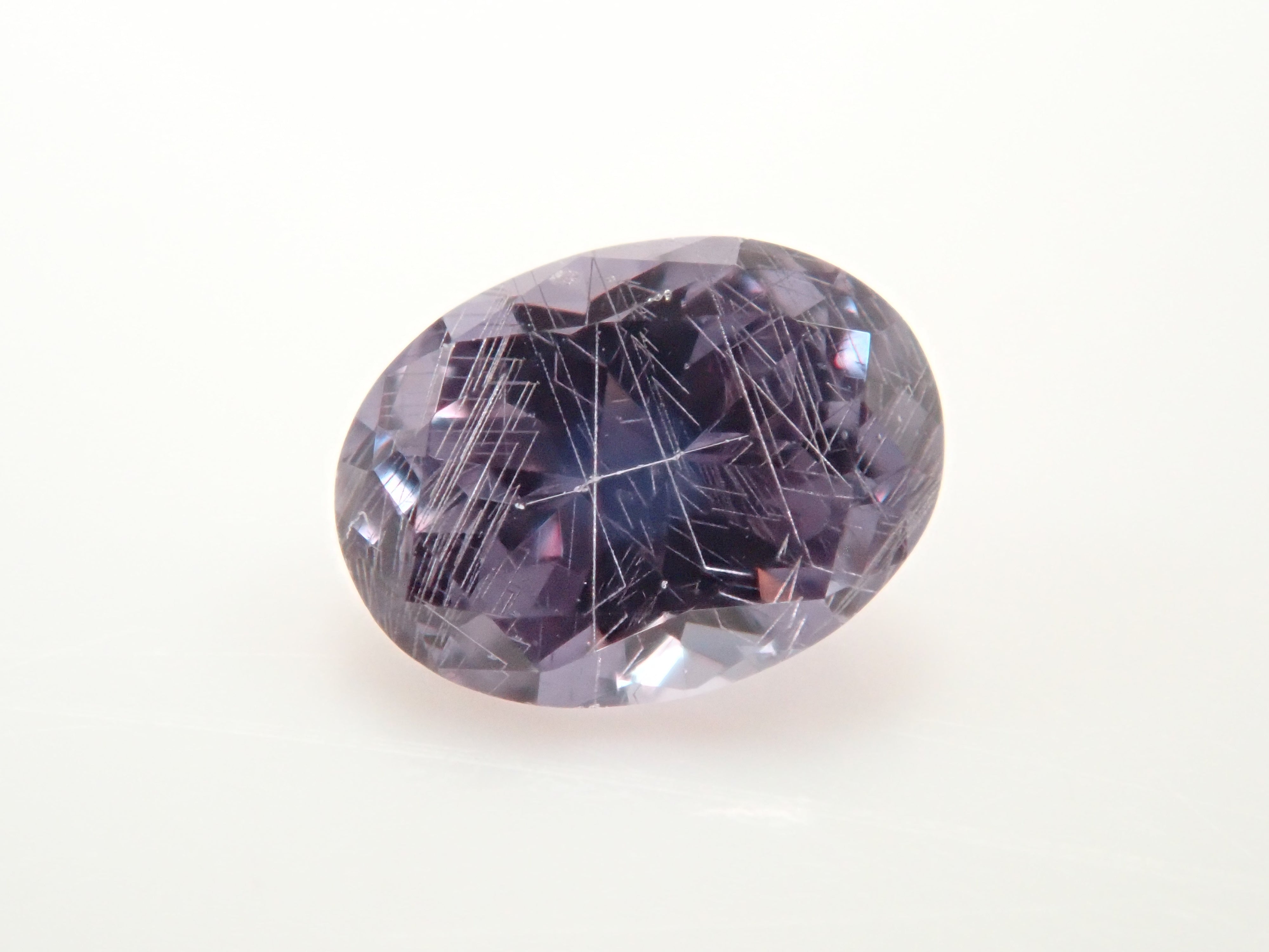 【1/1 22時販売】マダガスカル産ベキリーブルーガーネット（カラーチェンジガーネット） 0.221ctルース