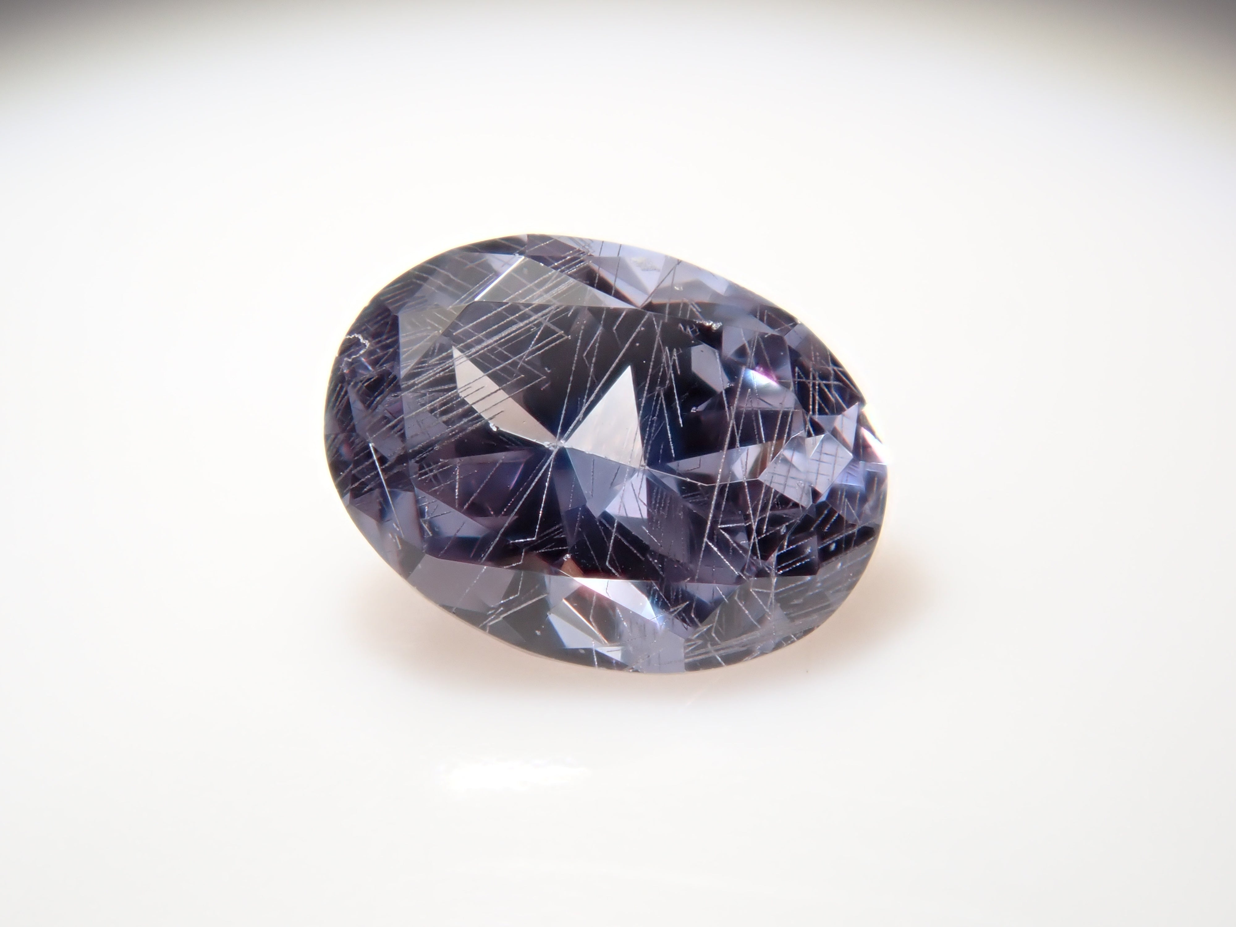 ベキリーブルーカラーチェンジガーネット 唯一無二の蒼碧色 1.17ct 天然 ベキリーブルーガーネット（カラー