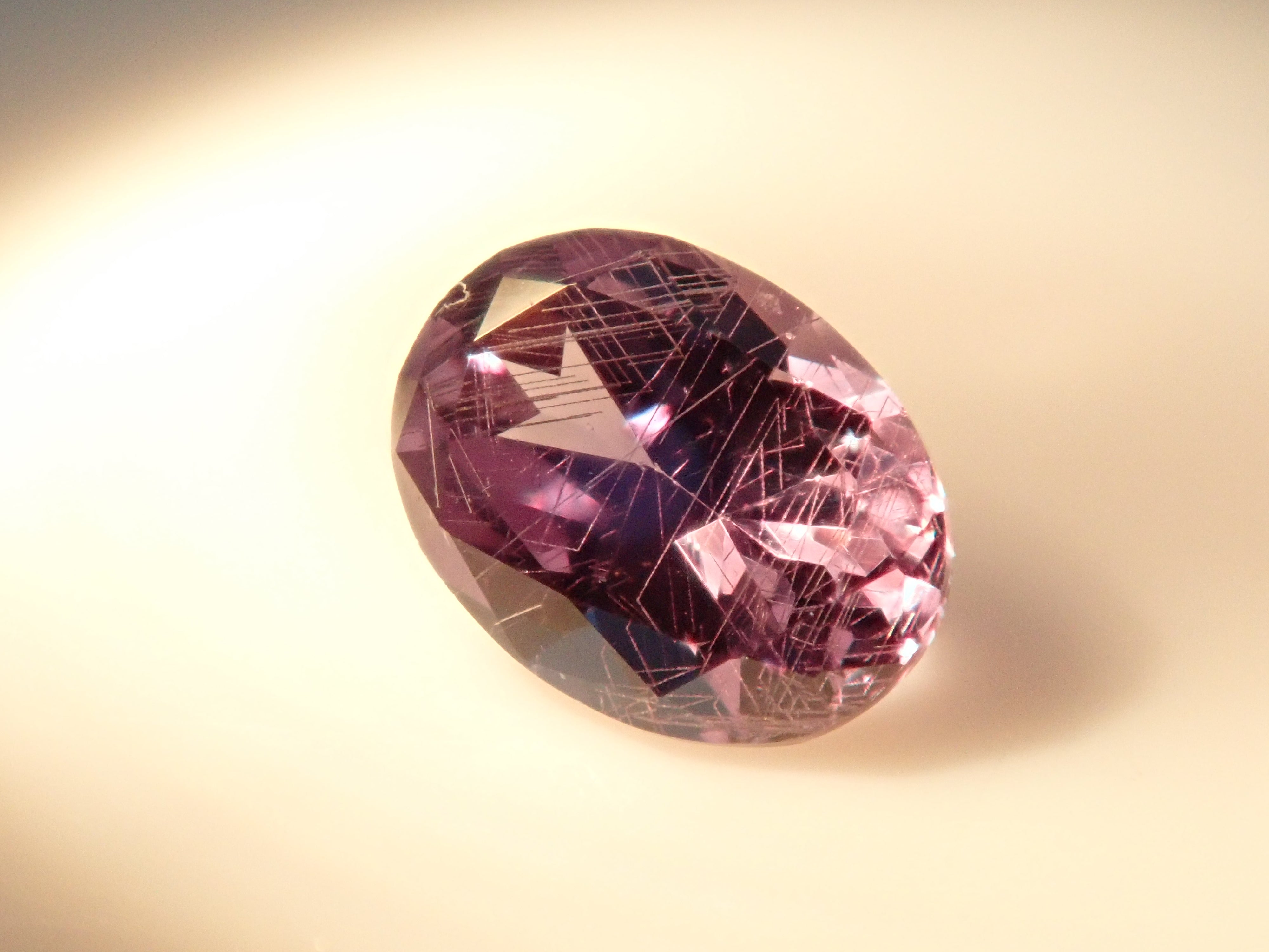 【1/1 22時販売】マダガスカル産ベキリーブルーガーネット（カラーチェンジガーネット） 0.221ctルース